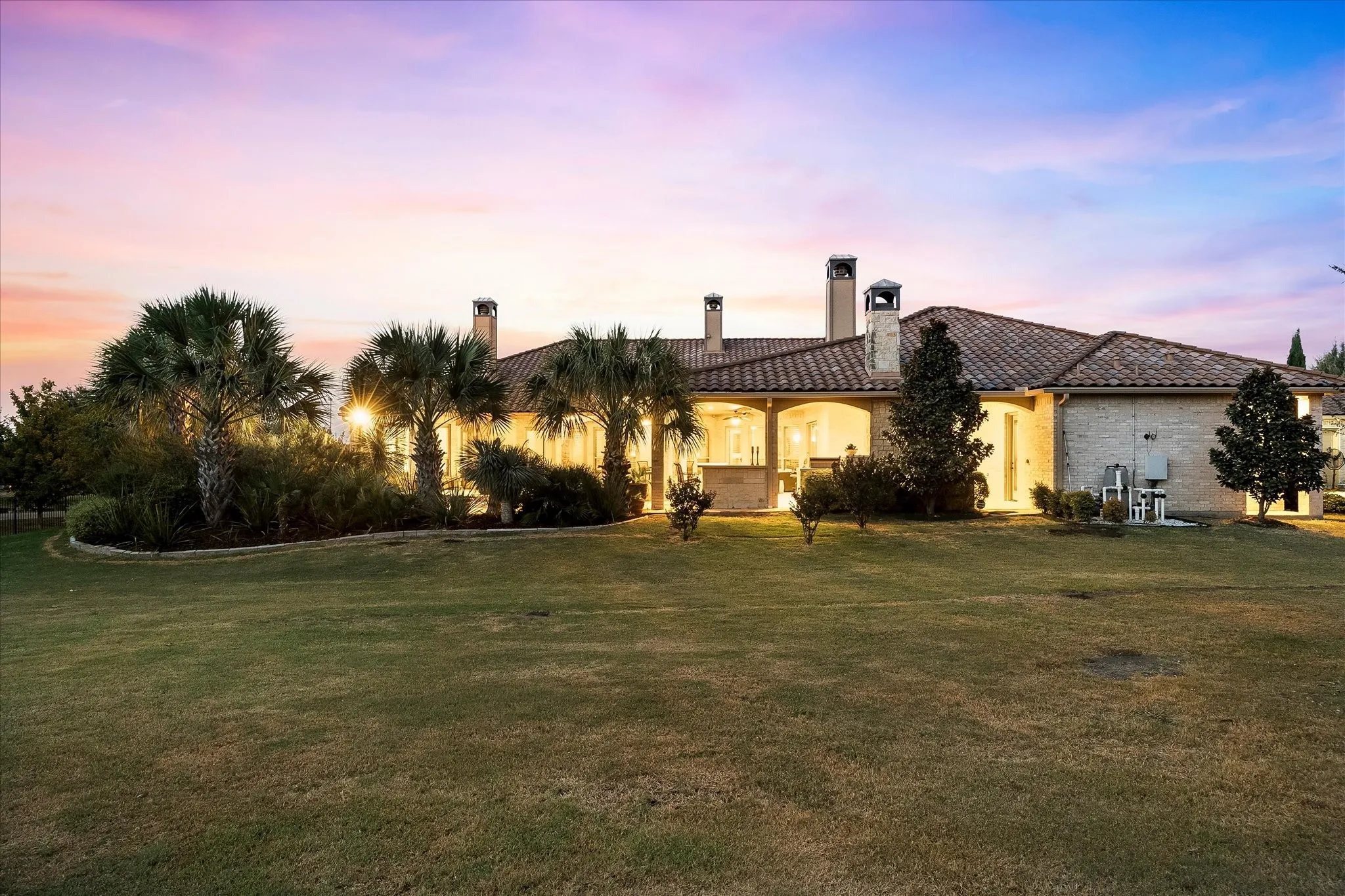 Single Family Residence For Sale in Rockwall County , 1700 Bison Meadow Lane, Heath, Texas 75032, 4 Bedroom, 5 Bathroom, 5 Garage spaces, 5,995 Sqft, built in 2014, mls#21365513, Real Estate Agent in Heath, Homes For Sale in Rockwall county, Homes For Sale in Heath, Realtor in Heath Texas, Real Estate Brokerage Independent Realty Texas, Luminita Cordes Realtor