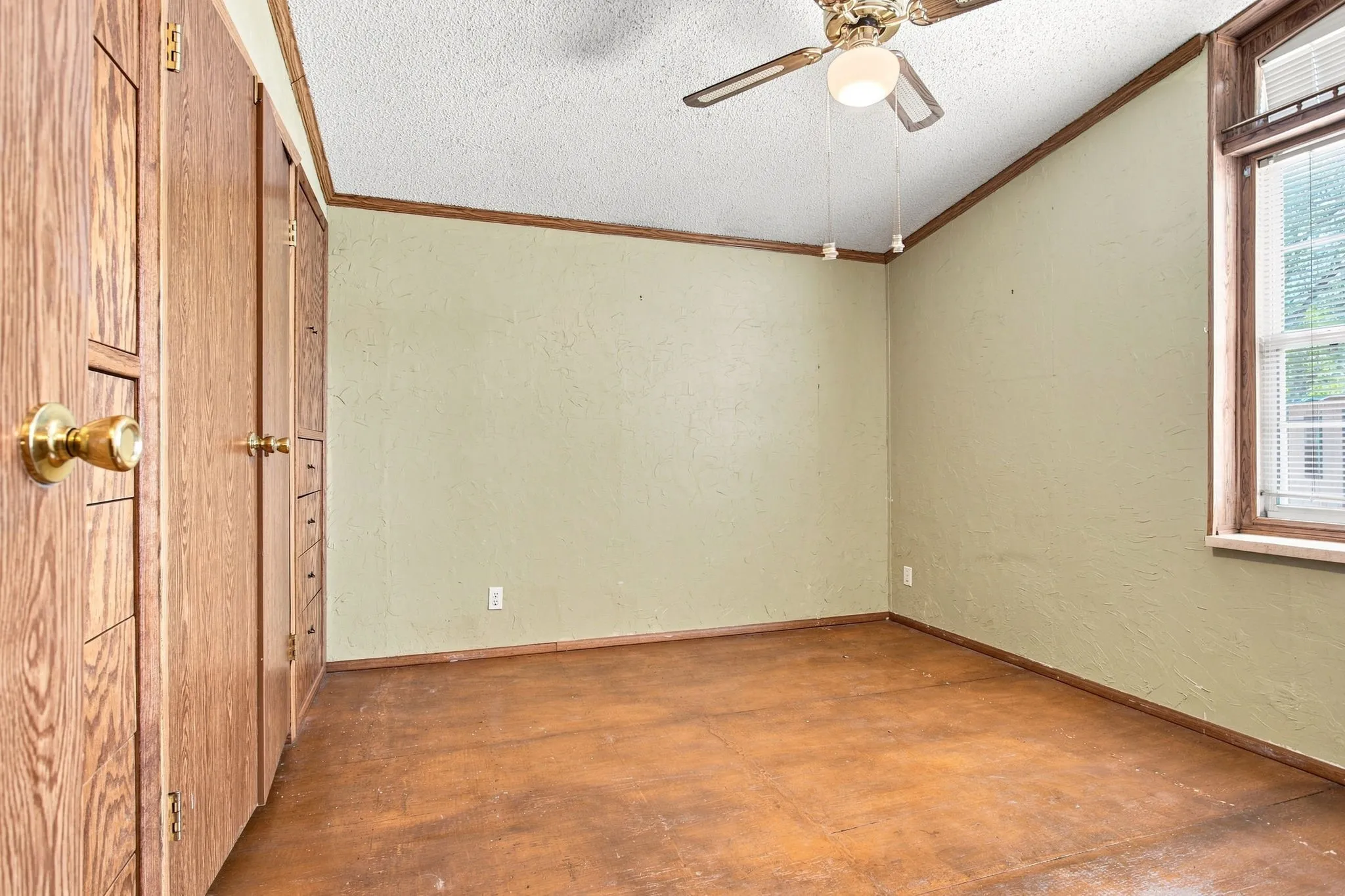 Mobile Home For Sale in Fannin County , 7302 Oak View, Bonham, Texas 75418, 2 Bedroom, 2 Bathroom, Garage spaces, 1,260 Sqft, built in 1995, mls#21373972, Real Estate Agent in Bonham, Homes For Sale in Fannin county, Homes For Sale in Bonham, Realtor in Bonham Texas, Real Estate Brokerage Independent Realty Texas, Luminita Cordes Realtor