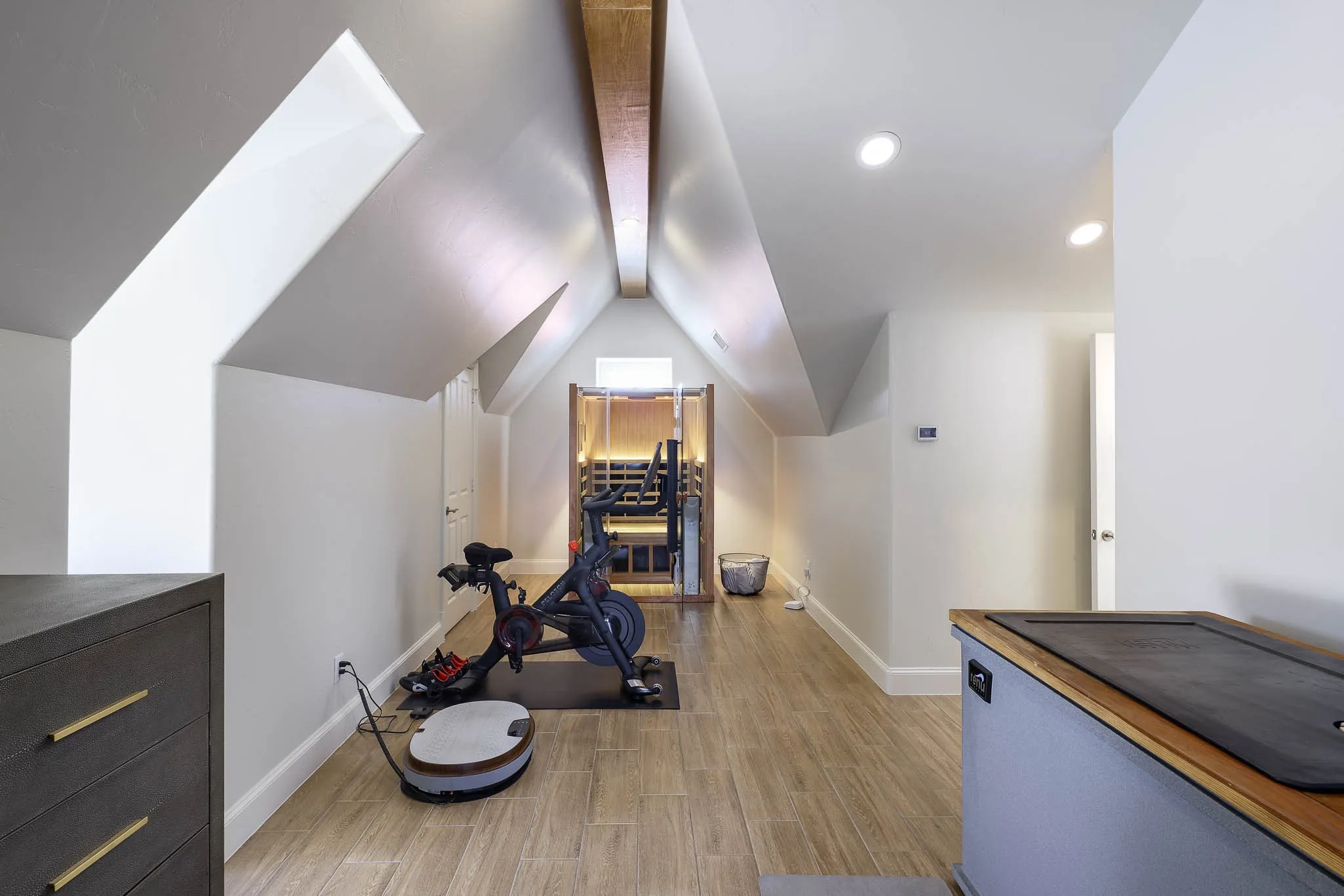 Wellness center / potential fifth bedroom