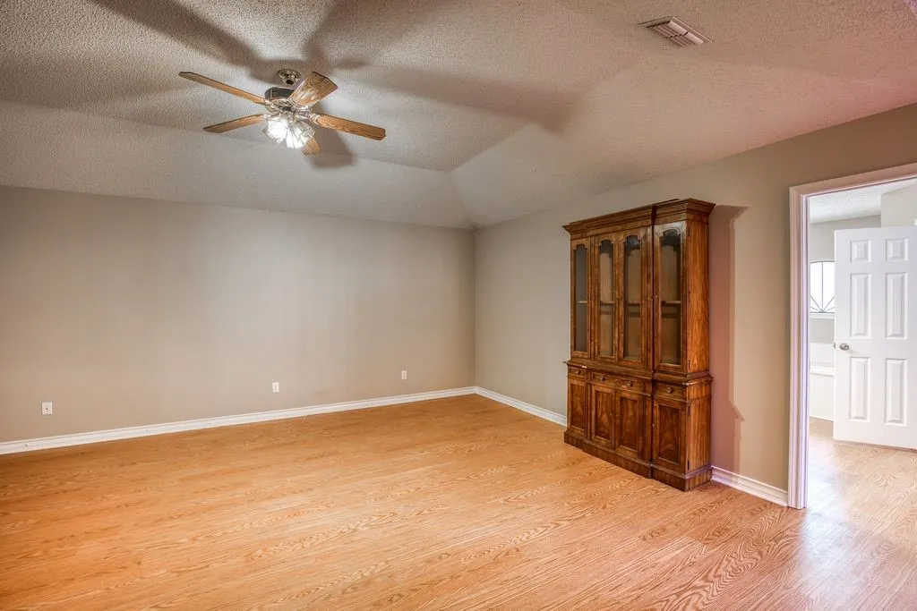 Single Family Residence For Sale in Anderson County , 2299 Farm to Market 2574, Palestine, Texas 75803, 3 Bedroom, 3 Bathroom, 2 Garage spaces, 2,822 Sqft, built in 1993, mls#21373989, Real Estate Agent in Palestine, Homes For Sale in Anderson county, Homes For Sale in Palestine, Realtor in Palestine Texas, Real Estate Brokerage Independent Realty Texas, Luminita Cordes Realtor