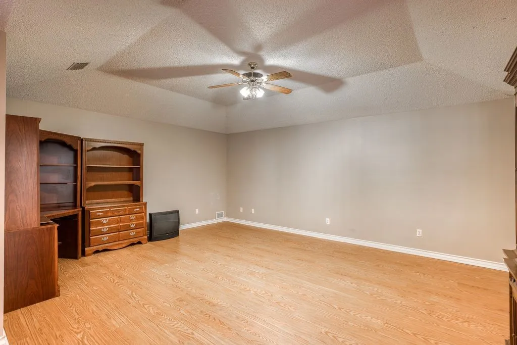 Single Family Residence For Sale in Anderson County , 2299 Farm to Market 2574, Palestine, Texas 75803, 3 Bedroom, 3 Bathroom, 2 Garage spaces, 2,822 Sqft, built in 1993, mls#21373989, Real Estate Agent in Palestine, Homes For Sale in Anderson county, Homes For Sale in Palestine, Realtor in Palestine Texas, Real Estate Brokerage Independent Realty Texas, Luminita Cordes Realtor