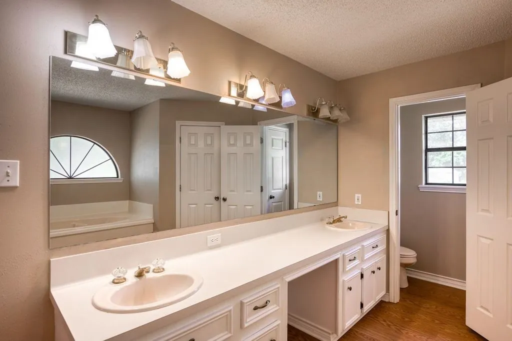 Single Family Residence For Sale in Anderson County , 2299 Farm to Market 2574, Palestine, Texas 75803, 3 Bedroom, 3 Bathroom, 2 Garage spaces, 2,822 Sqft, built in 1993, mls#21373989, Real Estate Agent in Palestine, Homes For Sale in Anderson county, Homes For Sale in Palestine, Realtor in Palestine Texas, Real Estate Brokerage Independent Realty Texas, Luminita Cordes Realtor