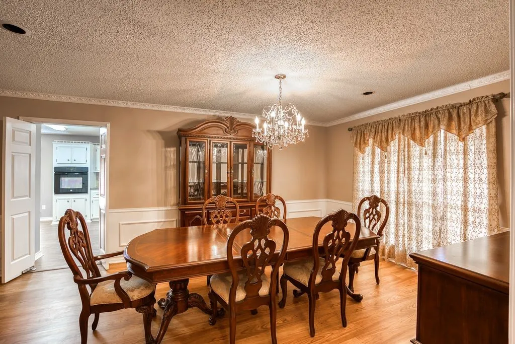 Single Family Residence For Sale in Anderson County , 2299 Farm to Market 2574, Palestine, Texas 75803, 3 Bedroom, 3 Bathroom, 2 Garage spaces, 2,822 Sqft, built in 1993, mls#21373989, Real Estate Agent in Palestine, Homes For Sale in Anderson county, Homes For Sale in Palestine, Realtor in Palestine Texas, Real Estate Brokerage Independent Realty Texas, Luminita Cordes Realtor
