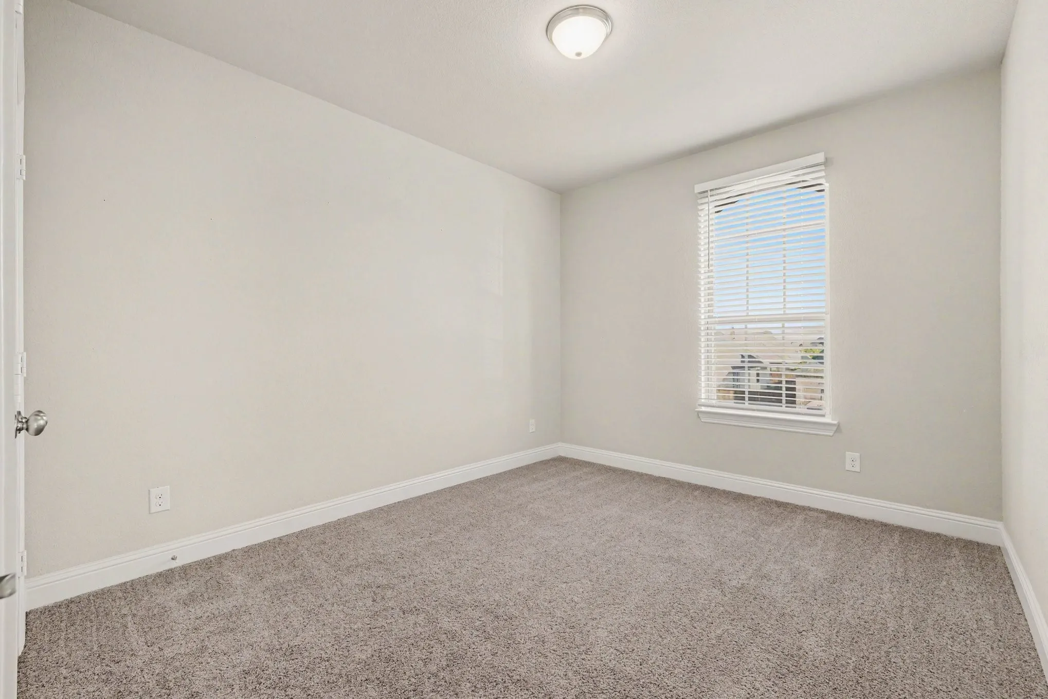 Single Family Residence For Sale in Denton County , 1616 Canals Drive, Little Elm, Texas 75068, 4 Bedroom, 4 Bathroom, 2 Garage spaces, 4,066 Sqft, built in 2017, mls#21373252, Real Estate Agent in Little Elm, Homes For Sale in Denton county, Homes For Sale in Little Elm, Realtor in Little Elm Texas, Real Estate Brokerage Independent Realty Texas, Luminita Cordes Realtor