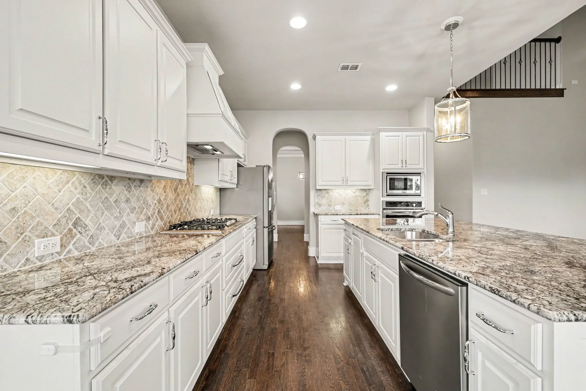 Single Family Residence For Sale in Denton County , 1616 Canals Drive, Little Elm, Texas 75068, 4 Bedroom, 4 Bathroom, 2 Garage spaces, 4,066 Sqft, built in 2017, mls#21373252, Real Estate Agent in Little Elm, Homes For Sale in Denton county, Homes For Sale in Little Elm, Realtor in Little Elm Texas, Real Estate Brokerage Independent Realty Texas, Luminita Cordes Realtor