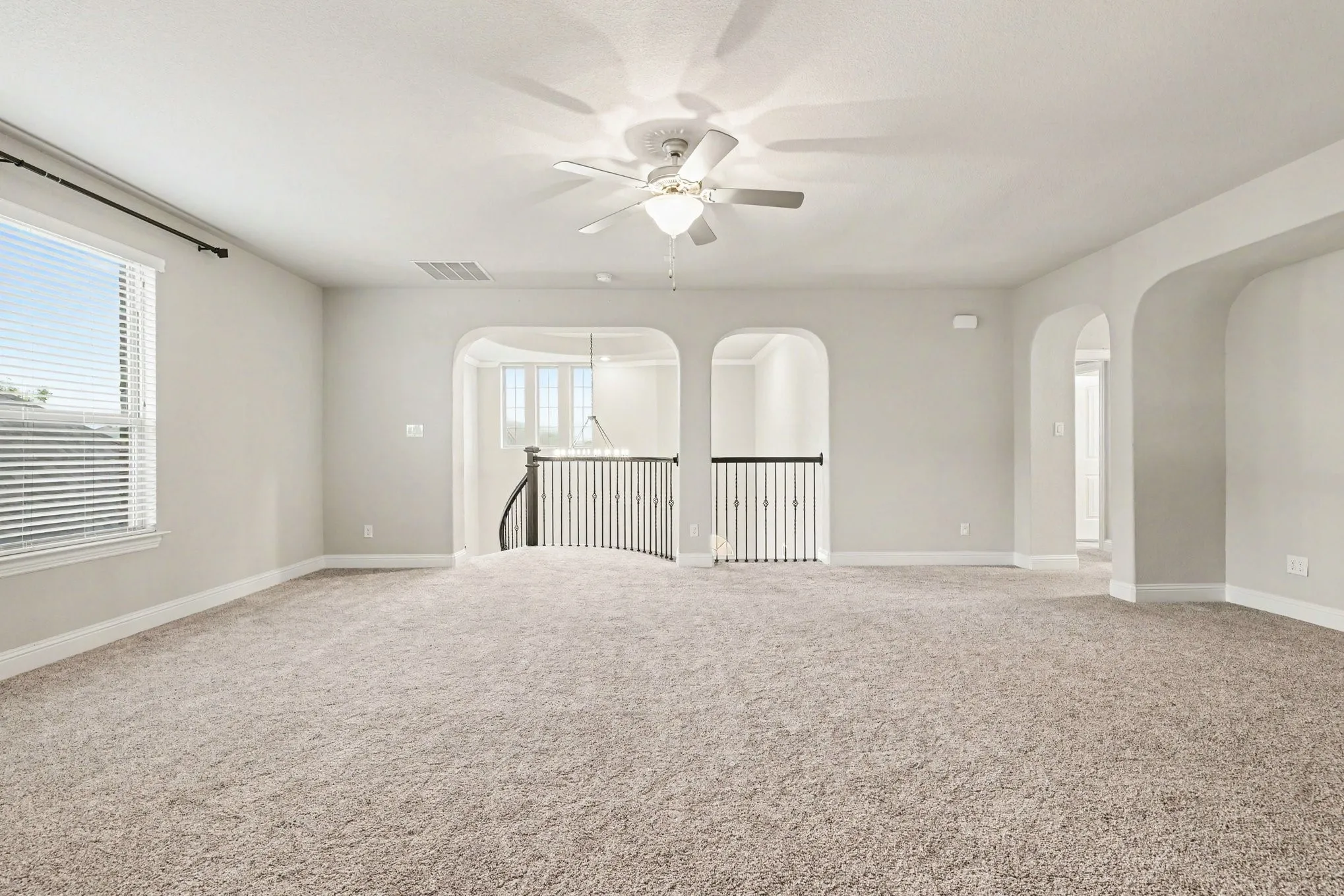Single Family Residence For Sale in Denton County , 1616 Canals Drive, Little Elm, Texas 75068, 4 Bedroom, 4 Bathroom, 2 Garage spaces, 4,066 Sqft, built in 2017, mls#21373252, Real Estate Agent in Little Elm, Homes For Sale in Denton county, Homes For Sale in Little Elm, Realtor in Little Elm Texas, Real Estate Brokerage Independent Realty Texas, Luminita Cordes Realtor