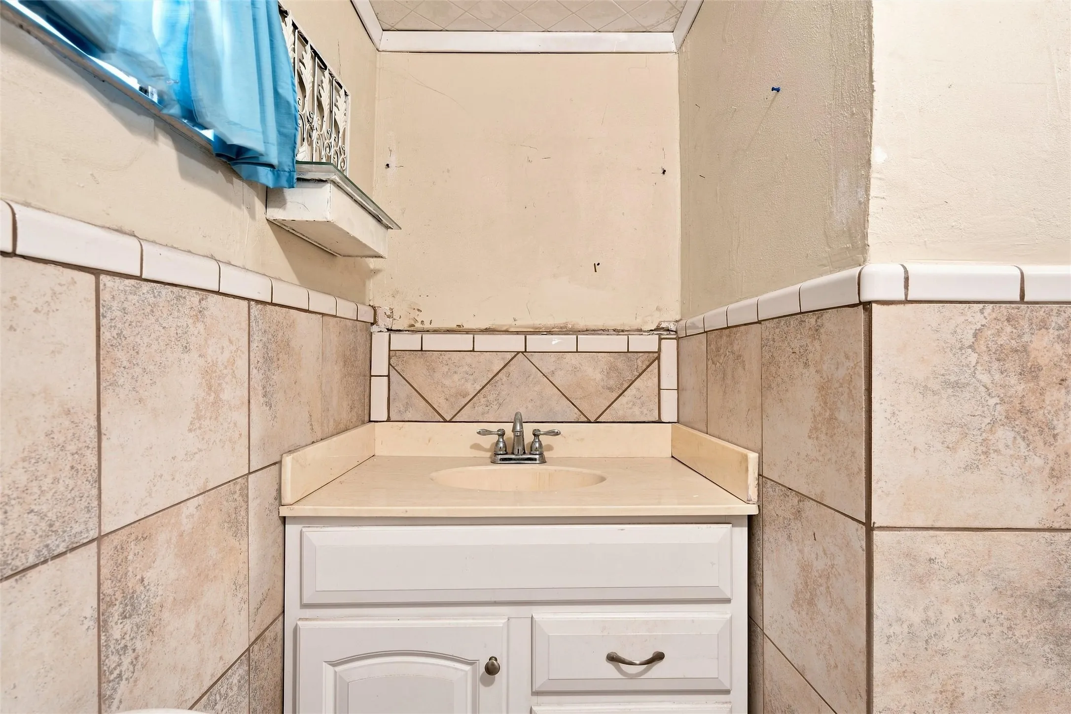 Guest bath