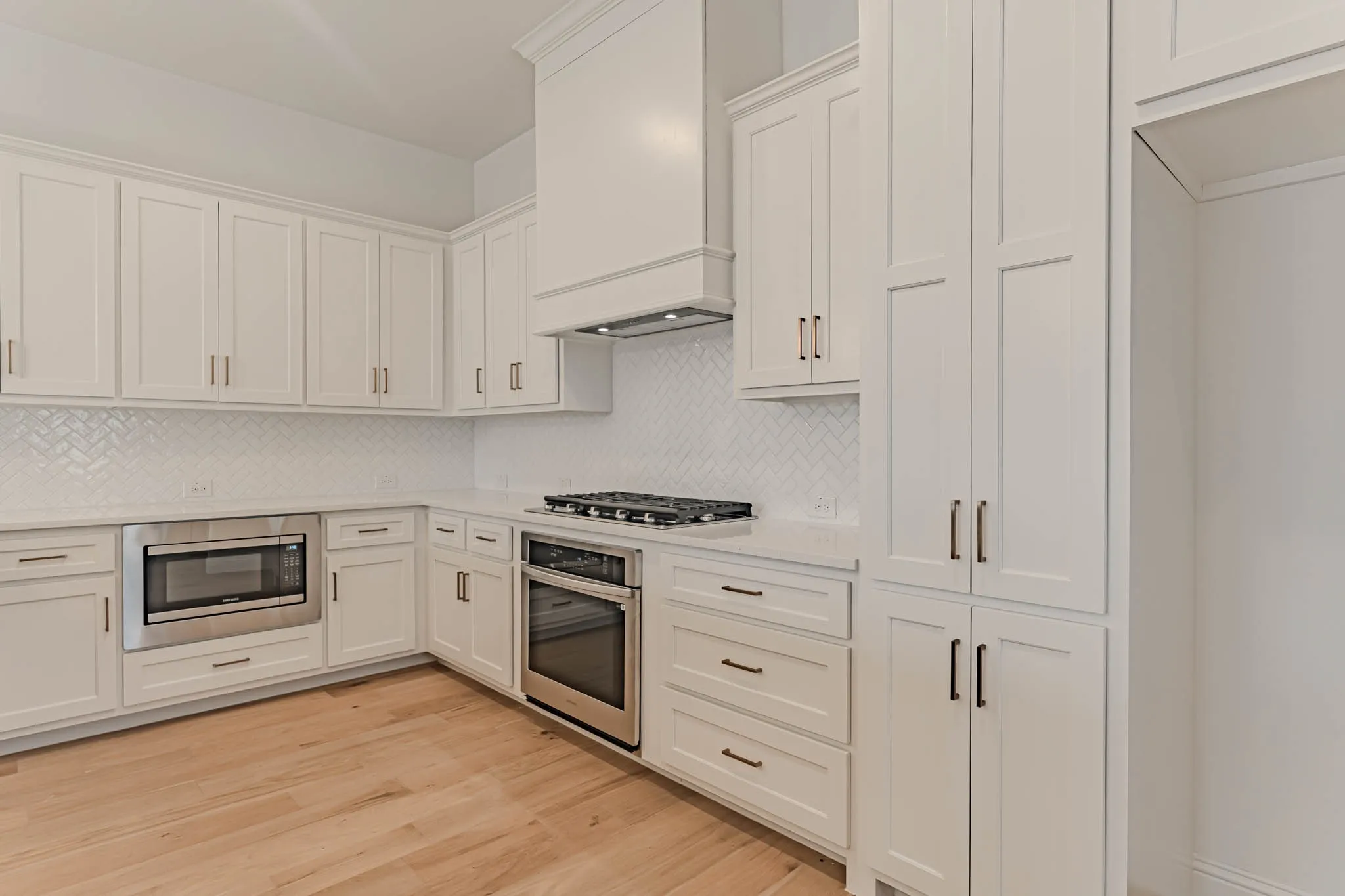 Townhouse For Sale in Tarrant County , 340 Nursery Lane, Fort Worth, Texas 76114, 3 Bedroom, 3 Bathroom, 2 Garage spaces, 2,053 Sqft, built in 2026, mls#21374033, Real Estate Agent in Fort Worth, Homes For Sale in Tarrant county, Homes For Sale in Fort Worth, Realtor in Fort Worth Texas, Real Estate Brokerage Independent Realty Texas, Luminita Cordes Realtor