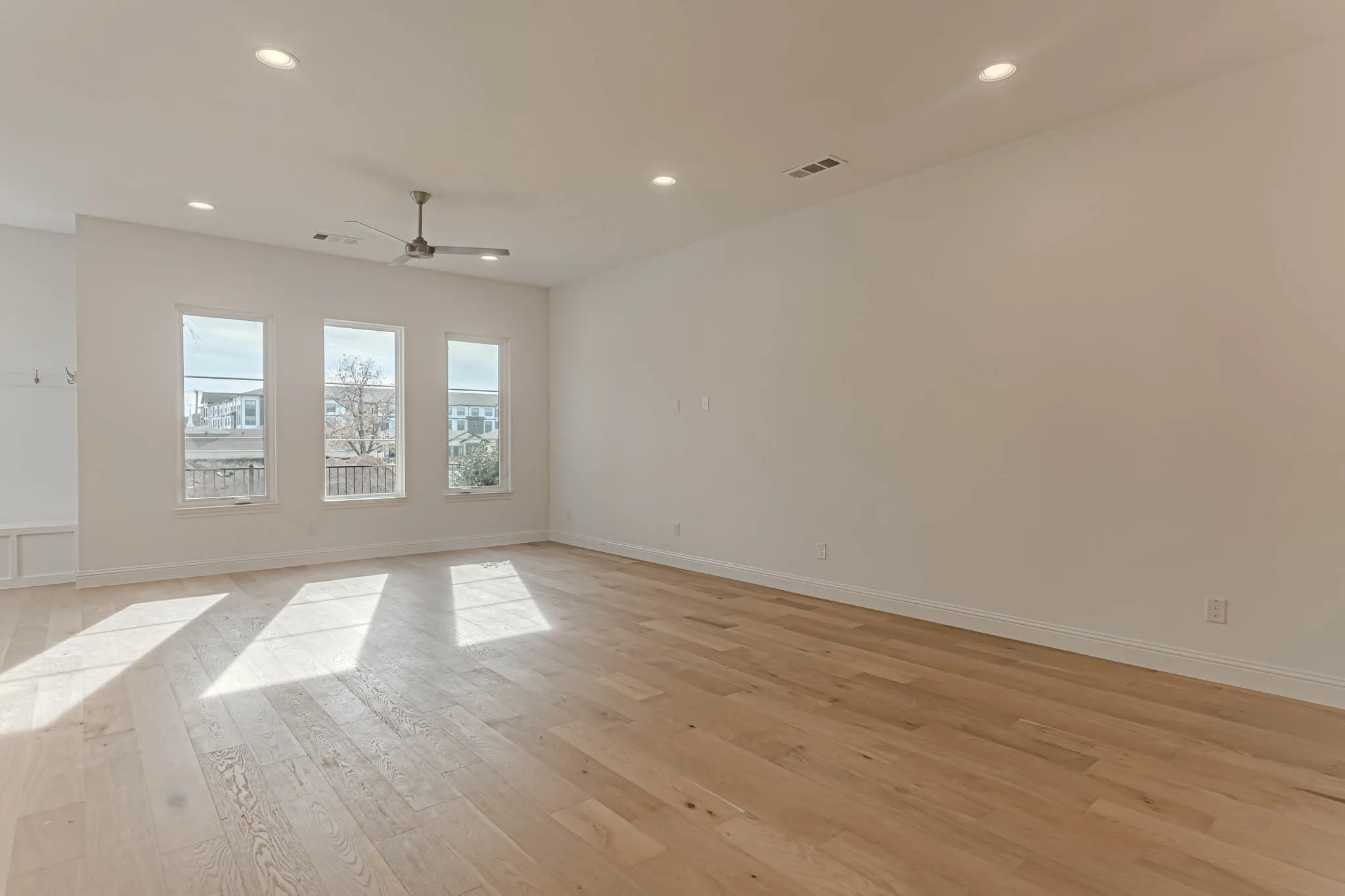 Townhouse For Sale in Tarrant County , 340 Nursery Lane, Fort Worth, Texas 76114, 3 Bedroom, 3 Bathroom, 2 Garage spaces, 2,053 Sqft, built in 2026, mls#21374033, Real Estate Agent in Fort Worth, Homes For Sale in Tarrant county, Homes For Sale in Fort Worth, Realtor in Fort Worth Texas, Real Estate Brokerage Independent Realty Texas, Luminita Cordes Realtor