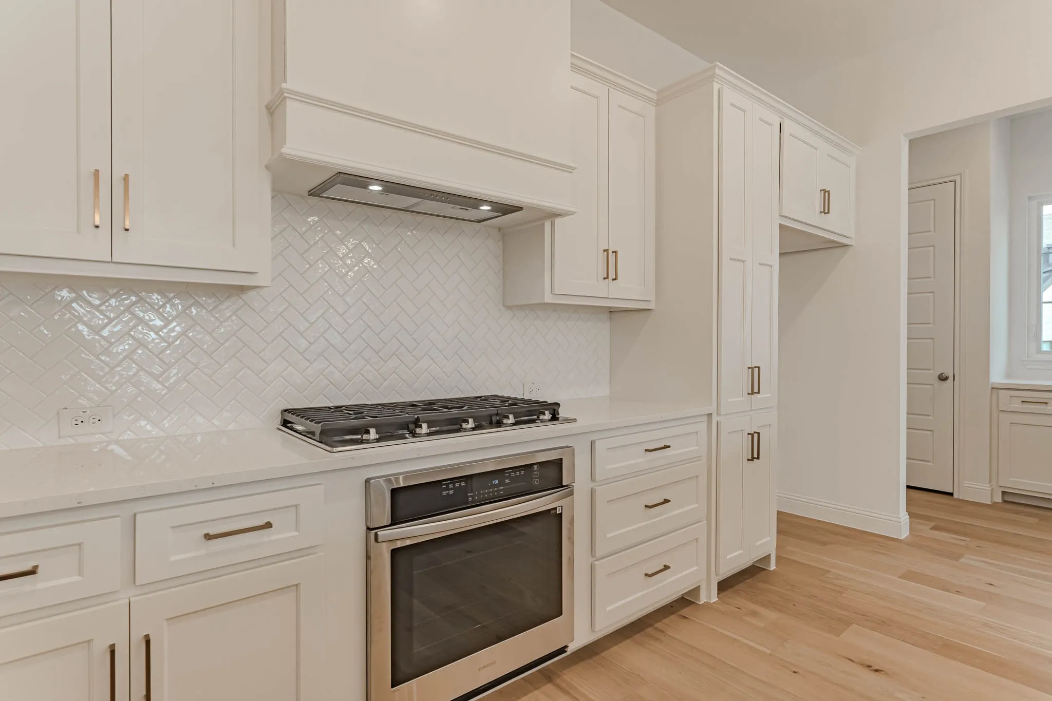 Townhouse For Sale in Tarrant County , 340 Nursery Lane, Fort Worth, Texas 76114, 3 Bedroom, 3 Bathroom, 2 Garage spaces, 2,053 Sqft, built in 2026, mls#21374033, Real Estate Agent in Fort Worth, Homes For Sale in Tarrant county, Homes For Sale in Fort Worth, Realtor in Fort Worth Texas, Real Estate Brokerage Independent Realty Texas, Luminita Cordes Realtor