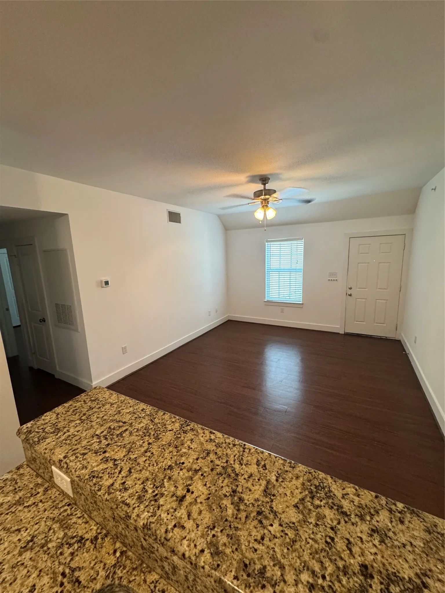 Apartment For Rent in Denton County , 910 Fannin 203, Denton, Texas 76201, 2 Bedroom, 2 Bathroom, Garage spaces, 925 Sqft, built in 2017, mls#21374040, Real Estate Agent in Denton, Homes For Rent in Denton county, Homes For Rent in Denton, Realtor in Denton Texas, Real Estate Brokerage Independent Realty Texas, Luminita Cordes Realtor