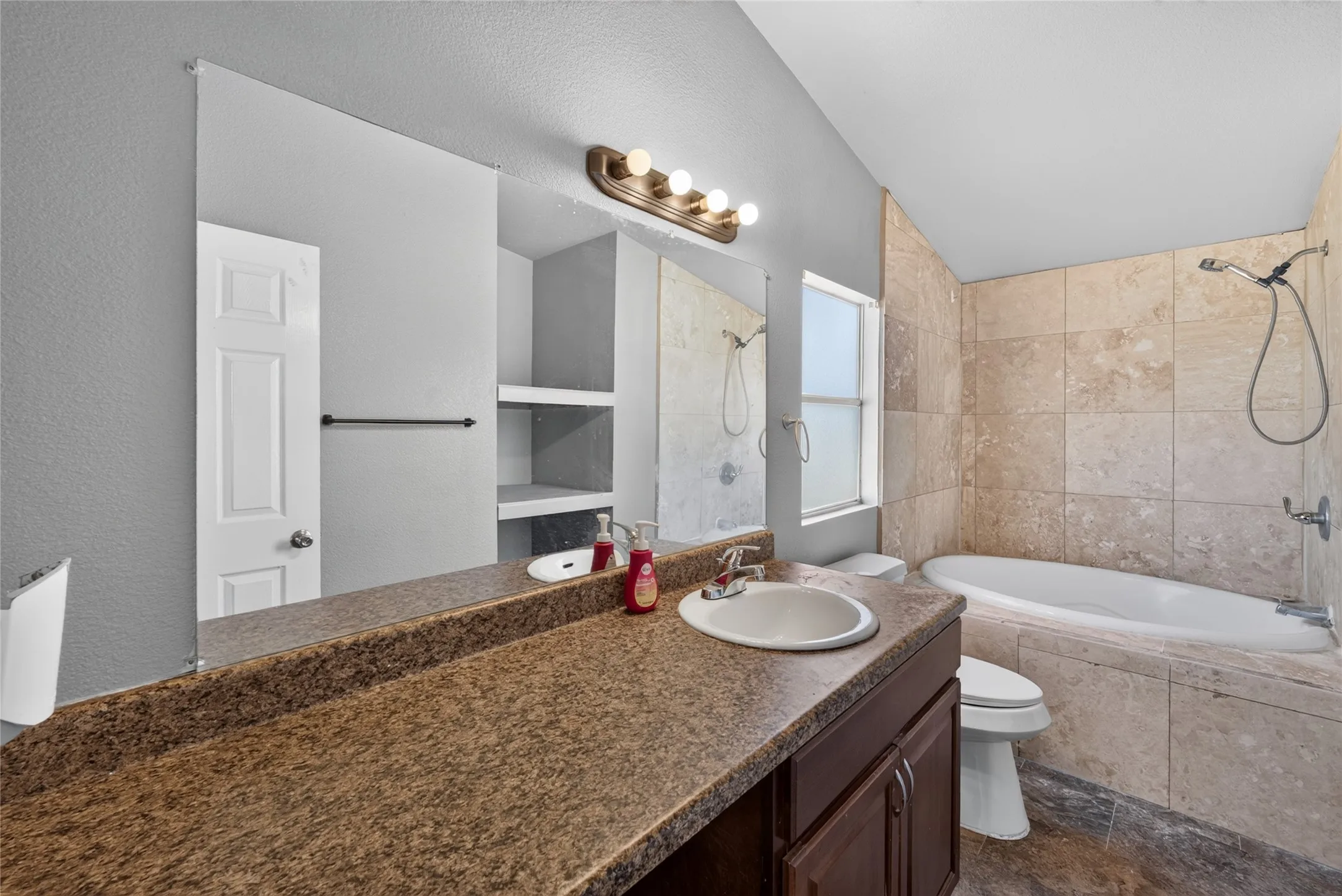 Mobile Home For Rent in Johnson County , 1341 Flying L Lane 16, Mansfield, Texas 76063, 3 Bedroom, 2 Bathroom, Garage spaces, 1,400 Sqft, built in 1982, mls#21373958, Real Estate Agent in Mansfield, Homes For Rent in Johnson county, Homes For Rent in Mansfield, Realtor in Mansfield Texas, Real Estate Brokerage Independent Realty Texas, Luminita Cordes Realtor