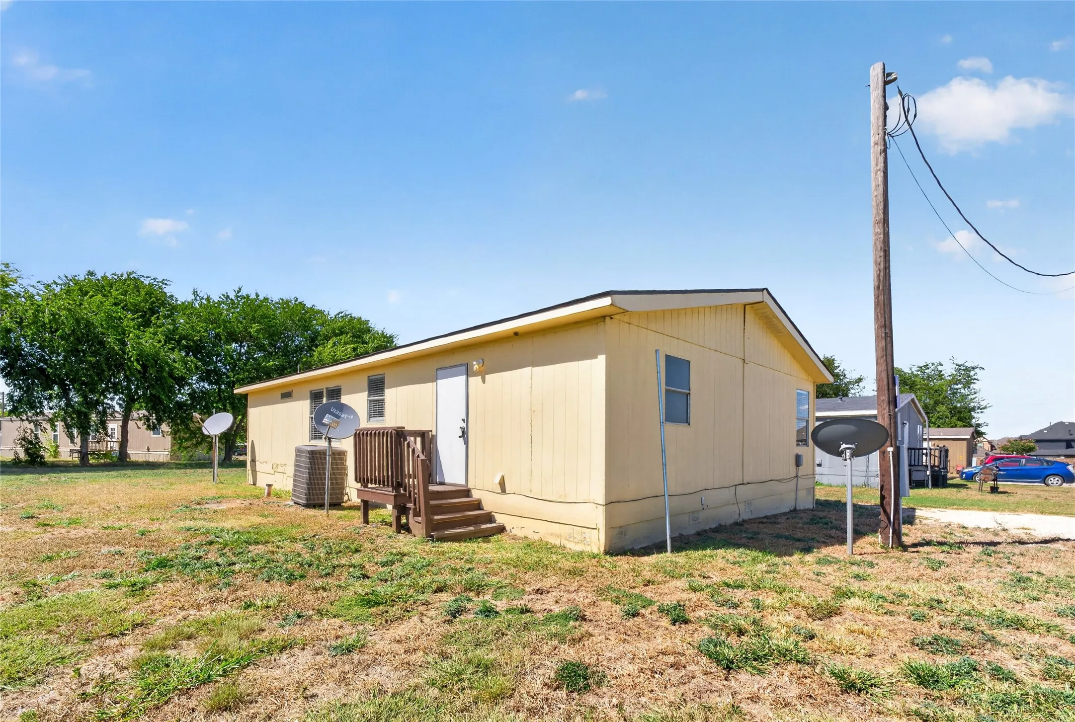 Mobile Home For Rent in Johnson County , 1341 Flying L Lane 16, Mansfield, Texas 76063, 3 Bedroom, 2 Bathroom, Garage spaces, 1,400 Sqft, built in 1982, mls#21373958, Real Estate Agent in Mansfield, Homes For Rent in Johnson county, Homes For Rent in Mansfield, Realtor in Mansfield Texas, Real Estate Brokerage Independent Realty Texas, Luminita Cordes Realtor