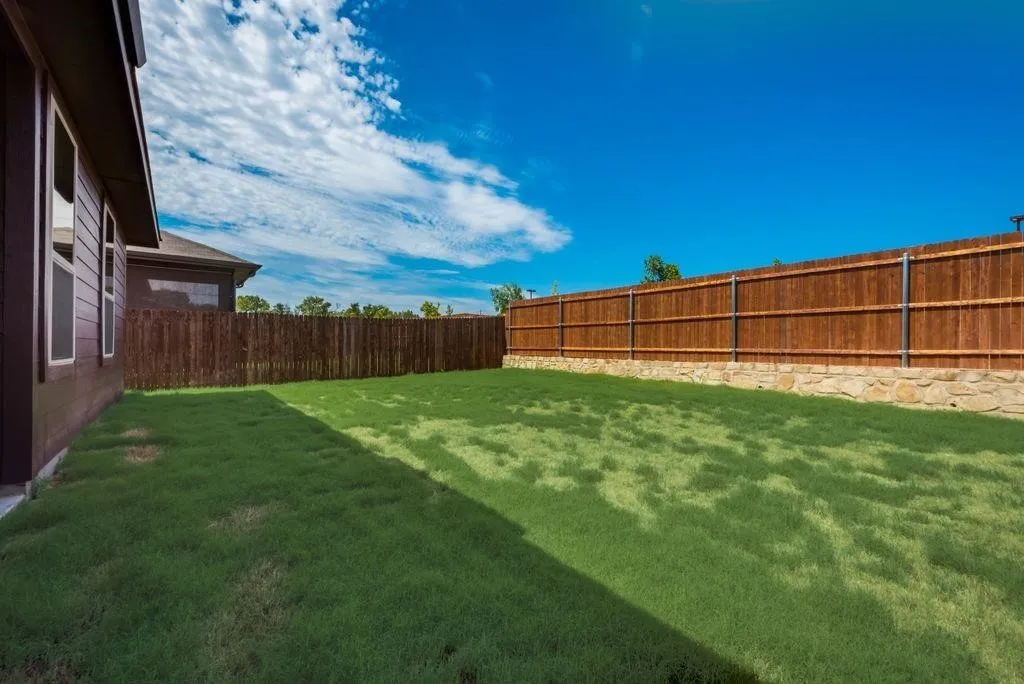 Single Family Residence For Rent in Denton County , 1002 Pecos Street, Aubrey, Texas 76227, 3 Bedroom, 2 Bathroom, 2 Garage spaces, 1,593 Sqft, built in 2022, mls#21374045, Real Estate Agent in Aubrey, Homes For Rent in Denton county, Homes For Rent in Aubrey, Realtor in Aubrey Texas, Real Estate Brokerage Independent Realty Texas, Luminita Cordes Realtor