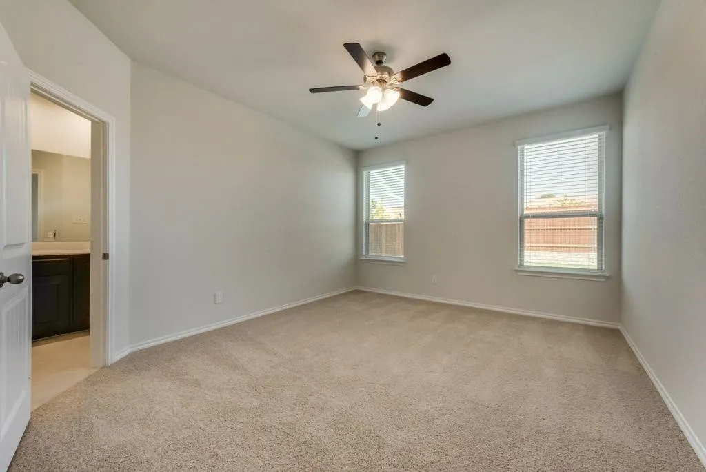 Single Family Residence For Rent in Denton County , 1002 Pecos Street, Aubrey, Texas 76227, 3 Bedroom, 2 Bathroom, 2 Garage spaces, 1,593 Sqft, built in 2022, mls#21374045, Real Estate Agent in Aubrey, Homes For Rent in Denton county, Homes For Rent in Aubrey, Realtor in Aubrey Texas, Real Estate Brokerage Independent Realty Texas, Luminita Cordes Realtor
