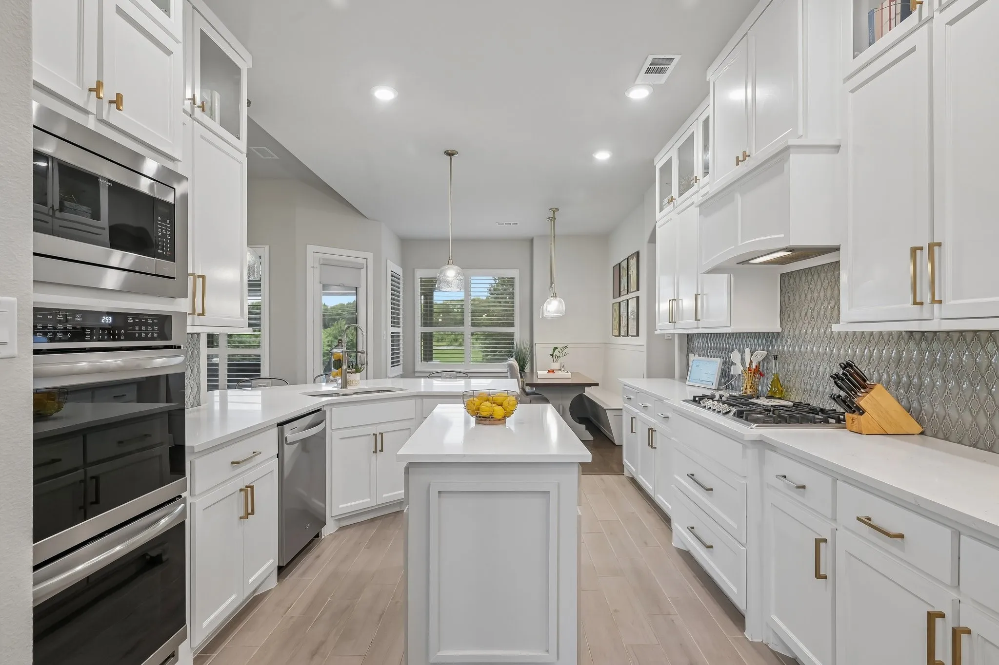 Single Family Residence For Sale in Rockwall County , 204 Falcon Point Drive, Heath, Texas 75032, 4 Bedroom, 4 Bathroom, 3 Garage spaces, 3,618 Sqft, built in 2019, mls#21373964, Real Estate Agent in Heath, Homes For Sale in Rockwall county, Homes For Sale in Heath, Realtor in Heath Texas, Real Estate Brokerage Independent Realty Texas, Luminita Cordes Realtor