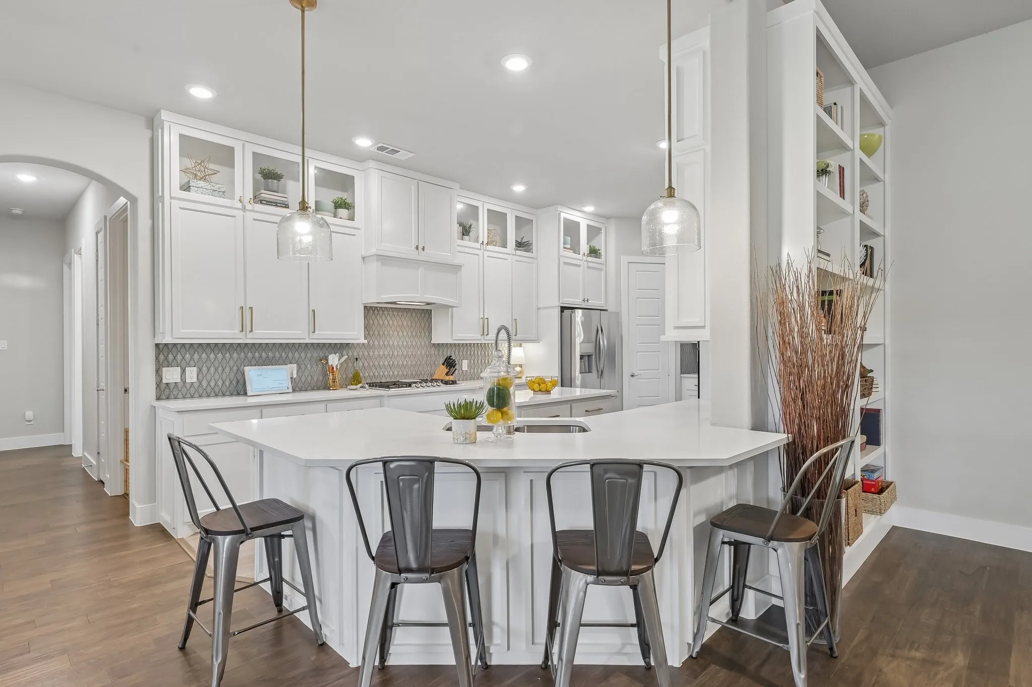 Single Family Residence For Sale in Rockwall County , 204 Falcon Point Drive, Heath, Texas 75032, 4 Bedroom, 4 Bathroom, 3 Garage spaces, 3,618 Sqft, built in 2019, mls#21373964, Real Estate Agent in Heath, Homes For Sale in Rockwall county, Homes For Sale in Heath, Realtor in Heath Texas, Real Estate Brokerage Independent Realty Texas, Luminita Cordes Realtor