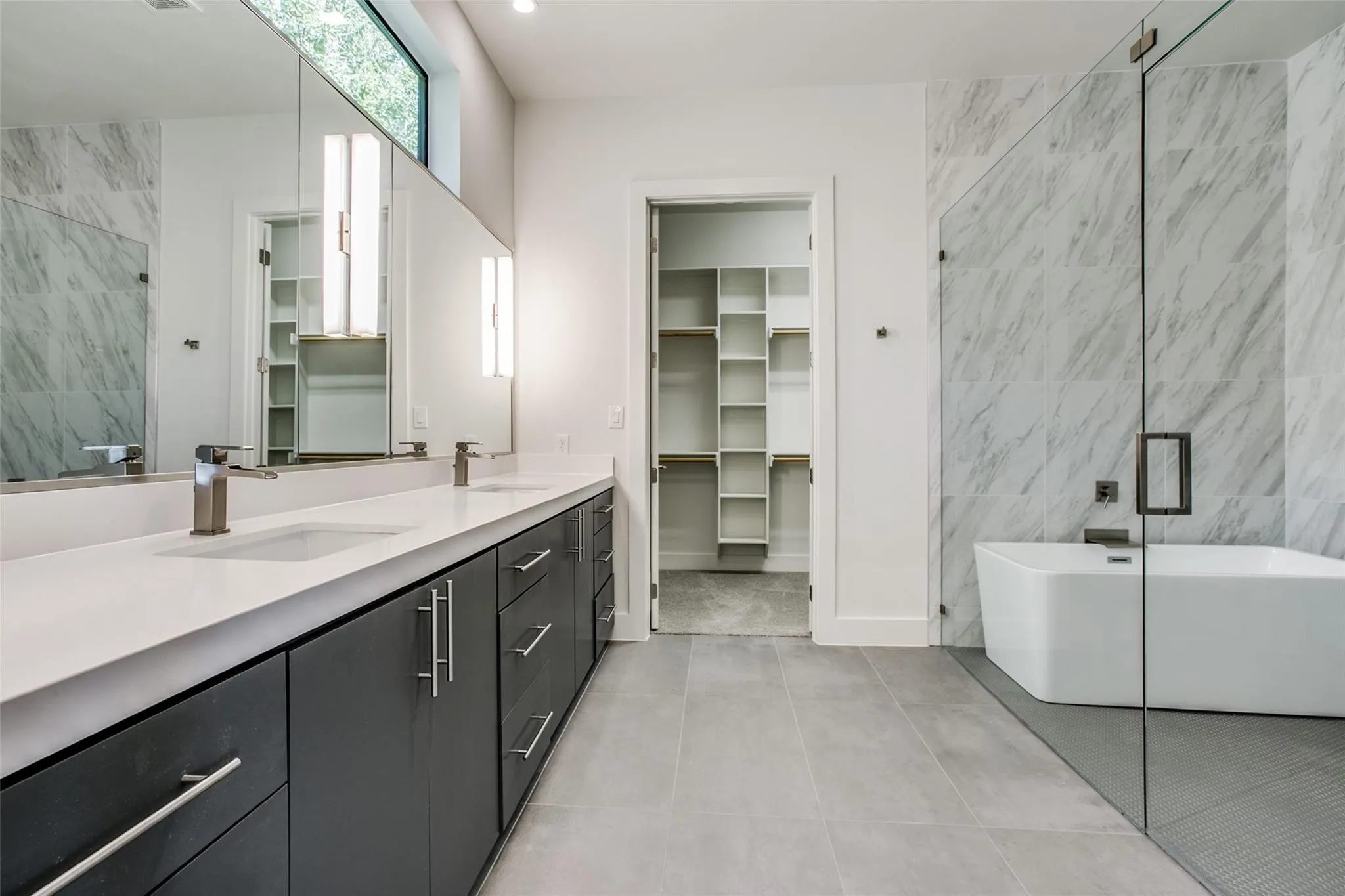 Single Family Residence For Sale in Dallas County , 4633 Manett Street, Dallas, Texas 75204, 4 Bedroom, 3 Bathroom, 2 Garage spaces, 2,718 Sqft, built in 2018, mls#21342920, Real Estate Agent in Dallas, Homes For Sale in Dallas county, Homes For Sale in Dallas, Realtor in Dallas Texas, Real Estate Brokerage Independent Realty Texas, Luminita Cordes Realtor