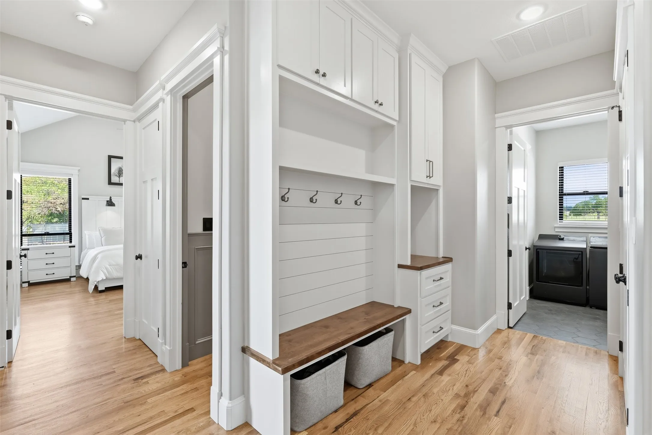 Single Family Residence For Sale in Parker County , 2017 Pinetree Post, Weatherford, Texas 76087, 4 Bedroom, 5 Bathroom, 3 Garage spaces, 3,426 Sqft, built in 2023, mls#21373769, Real Estate Agent in Weatherford, Homes For Sale in Parker county, Homes For Sale in Weatherford, Realtor in Weatherford Texas, Real Estate Brokerage Independent Realty Texas, Luminita Cordes Realtor