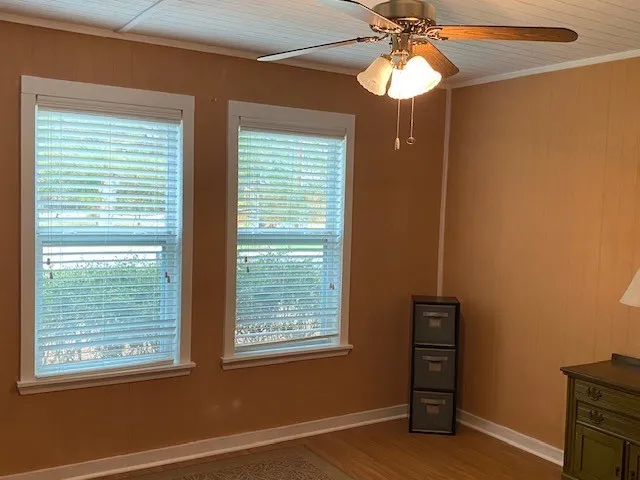 Single Family Residence For Sale in Henderson County , 3347 Bandera Street, Athens, Texas 75752, 3 Bedroom, 3 Bathroom, Garage spaces, 1,422 Sqft, built in 1987, mls#21374052, Real Estate Agent in Athens, Homes For Sale in Henderson county, Homes For Sale in Athens, Realtor in Athens Texas, Real Estate Brokerage Independent Realty Texas, Luminita Cordes Realtor