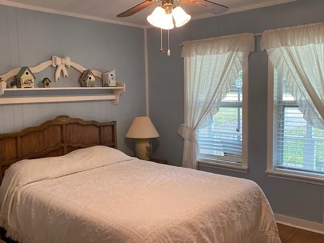 Single Family Residence For Sale in Henderson County , 3347 Bandera Street, Athens, Texas 75752, 3 Bedroom, 3 Bathroom, Garage spaces, 1,422 Sqft, built in 1987, mls#21374052, Real Estate Agent in Athens, Homes For Sale in Henderson county, Homes For Sale in Athens, Realtor in Athens Texas, Real Estate Brokerage Independent Realty Texas, Luminita Cordes Realtor