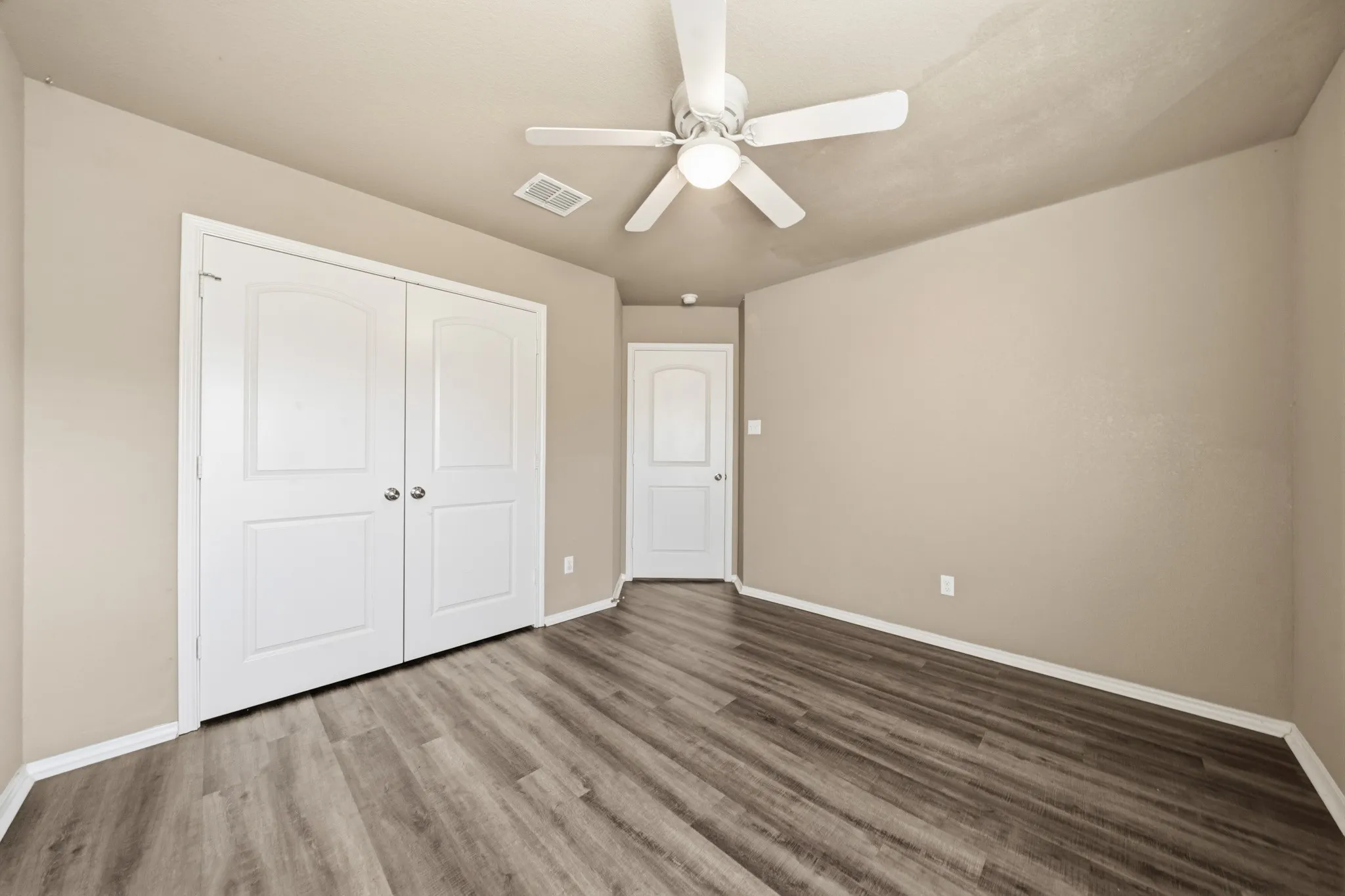 Single Family Residence For Sale in Mc Lennan County , 377 Milky Way Road, Bruceville Eddy, Texas 76630, 3 Bedroom, 2 Bathroom, 2 Garage spaces, 1,868 Sqft, built in 2015, mls#21369968, Real Estate Agent in Bruceville Eddy, Homes For Sale in Mc Lennan county, Homes For Sale in Bruceville Eddy, Realtor in Bruceville Eddy Texas, Real Estate Brokerage Independent Realty Texas, Luminita Cordes Realtor