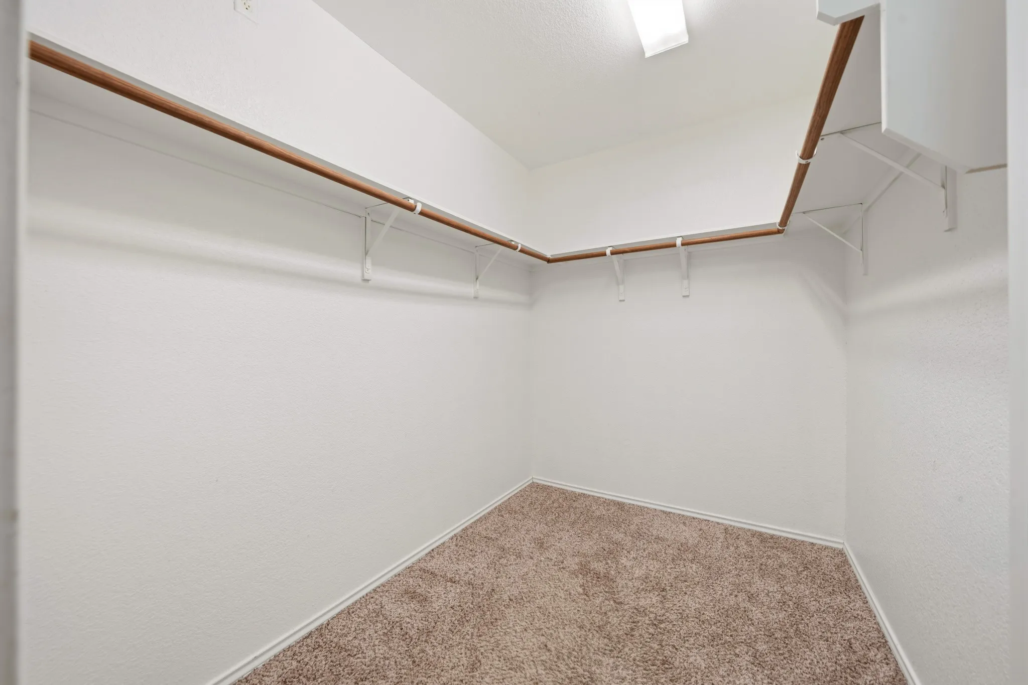 Single Family Residence For Sale in Mc Lennan County , 377 Milky Way Road, Bruceville Eddy, Texas 76630, 3 Bedroom, 2 Bathroom, 2 Garage spaces, 1,868 Sqft, built in 2015, mls#21369968, Real Estate Agent in Bruceville Eddy, Homes For Sale in Mc Lennan county, Homes For Sale in Bruceville Eddy, Realtor in Bruceville Eddy Texas, Real Estate Brokerage Independent Realty Texas, Luminita Cordes Realtor
