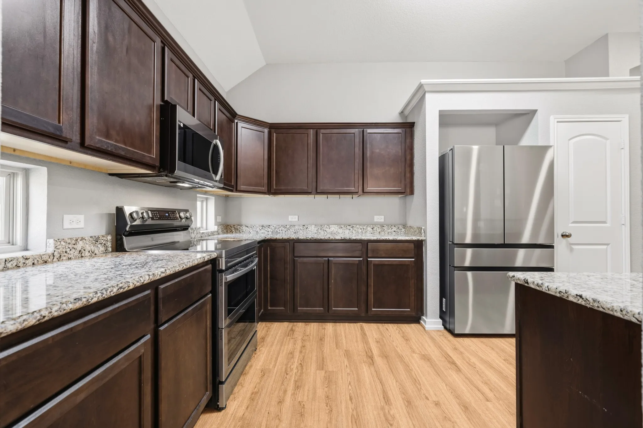 Single Family Residence For Sale in Mc Lennan County , 377 Milky Way Road, Bruceville Eddy, Texas 76630, 3 Bedroom, 2 Bathroom, 2 Garage spaces, 1,868 Sqft, built in 2015, mls#21369968, Real Estate Agent in Bruceville Eddy, Homes For Sale in Mc Lennan county, Homes For Sale in Bruceville Eddy, Realtor in Bruceville Eddy Texas, Real Estate Brokerage Independent Realty Texas, Luminita Cordes Realtor
