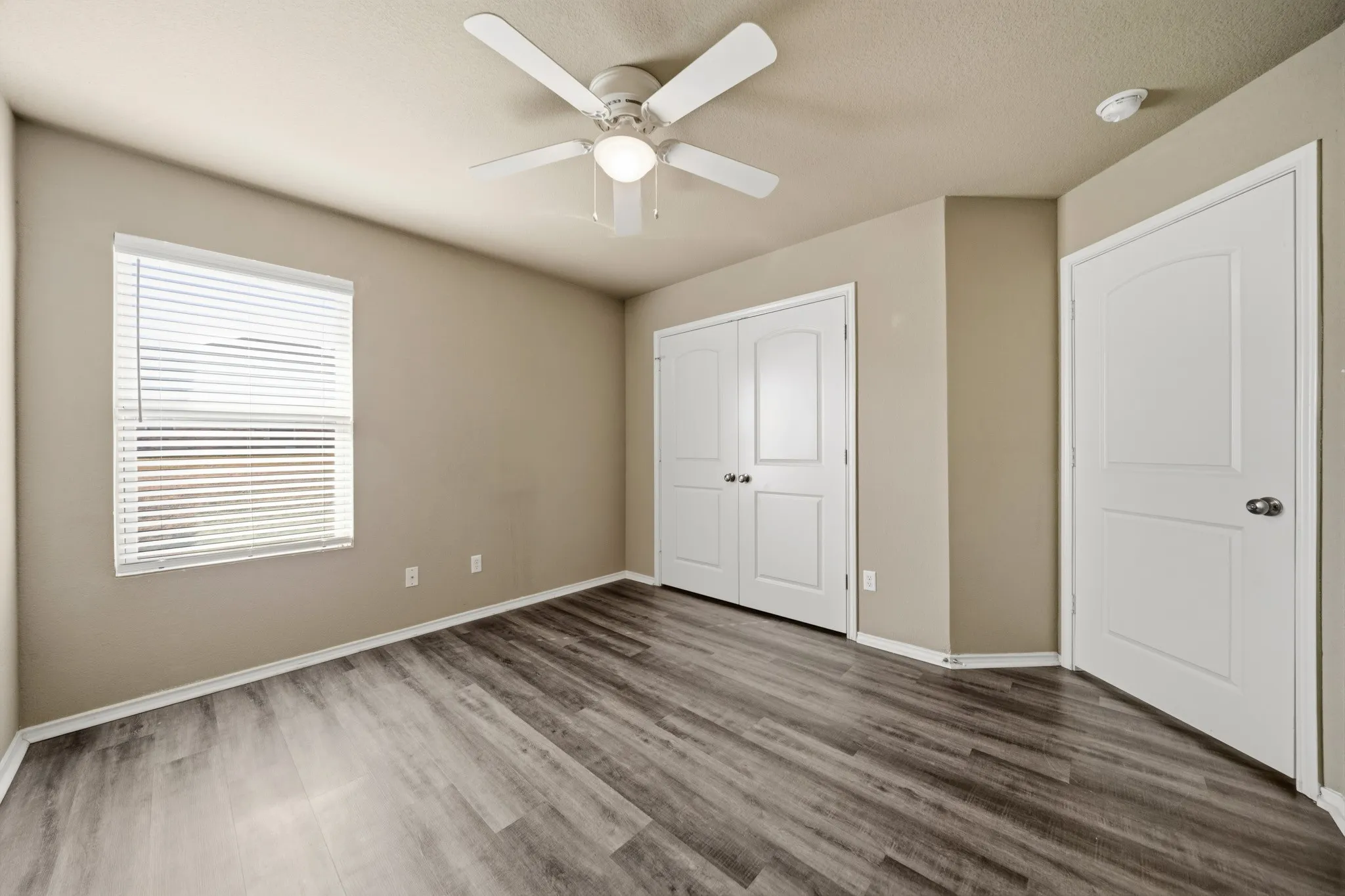 Single Family Residence For Sale in Mc Lennan County , 377 Milky Way Road, Bruceville Eddy, Texas 76630, 3 Bedroom, 2 Bathroom, 2 Garage spaces, 1,868 Sqft, built in 2015, mls#21369968, Real Estate Agent in Bruceville Eddy, Homes For Sale in Mc Lennan county, Homes For Sale in Bruceville Eddy, Realtor in Bruceville Eddy Texas, Real Estate Brokerage Independent Realty Texas, Luminita Cordes Realtor