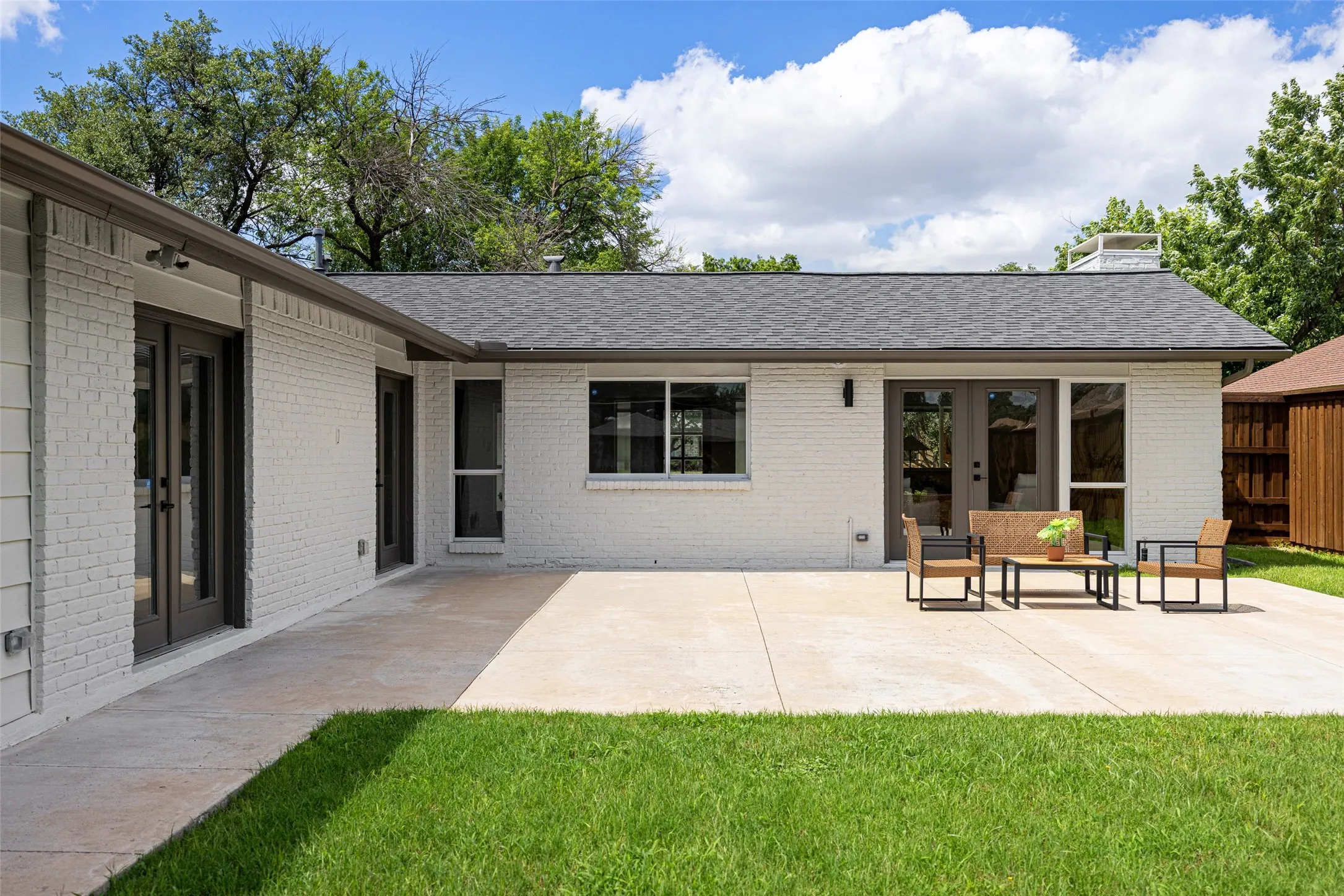 Single Family Residence For Sale in Dallas County , 3856 Antigua Drive, Dallas, Texas 75244, 4 Bedroom, 3 Bathroom, 2 Garage spaces, 2,237 Sqft, built in 1968, mls#21374047, Real Estate Agent in Dallas, Homes For Sale in Dallas county, Homes For Sale in Dallas, Realtor in Dallas Texas, Real Estate Brokerage Independent Realty Texas, Luminita Cordes Realtor