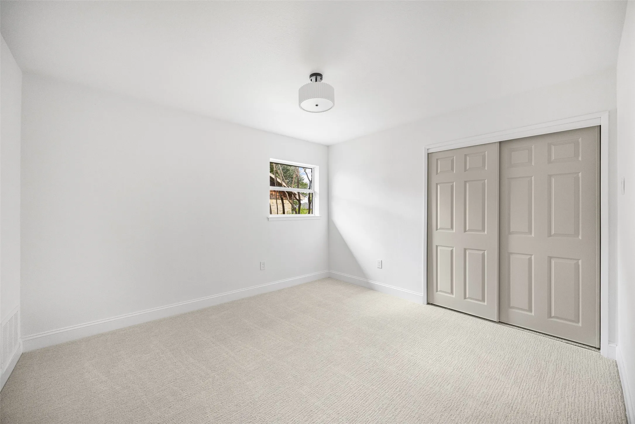 Single Family Residence For Sale in Dallas County , 3856 Antigua Drive, Dallas, Texas 75244, 4 Bedroom, 3 Bathroom, 2 Garage spaces, 2,237 Sqft, built in 1968, mls#21374047, Real Estate Agent in Dallas, Homes For Sale in Dallas county, Homes For Sale in Dallas, Realtor in Dallas Texas, Real Estate Brokerage Independent Realty Texas, Luminita Cordes Realtor