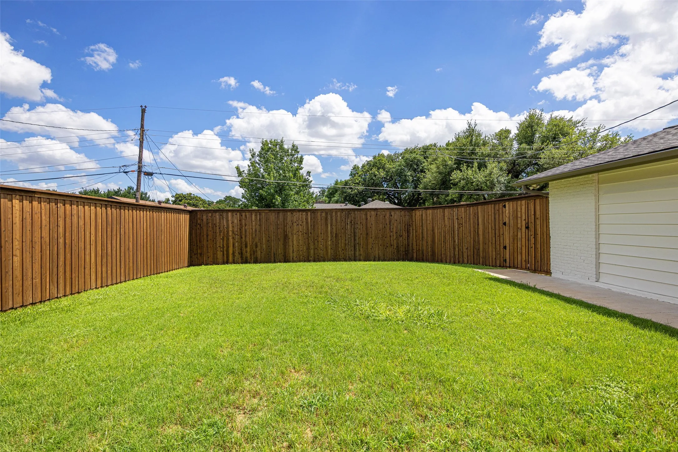 Single Family Residence For Sale in Dallas County , 3856 Antigua Drive, Dallas, Texas 75244, 4 Bedroom, 3 Bathroom, 2 Garage spaces, 2,237 Sqft, built in 1968, mls#21374047, Real Estate Agent in Dallas, Homes For Sale in Dallas county, Homes For Sale in Dallas, Realtor in Dallas Texas, Real Estate Brokerage Independent Realty Texas, Luminita Cordes Realtor