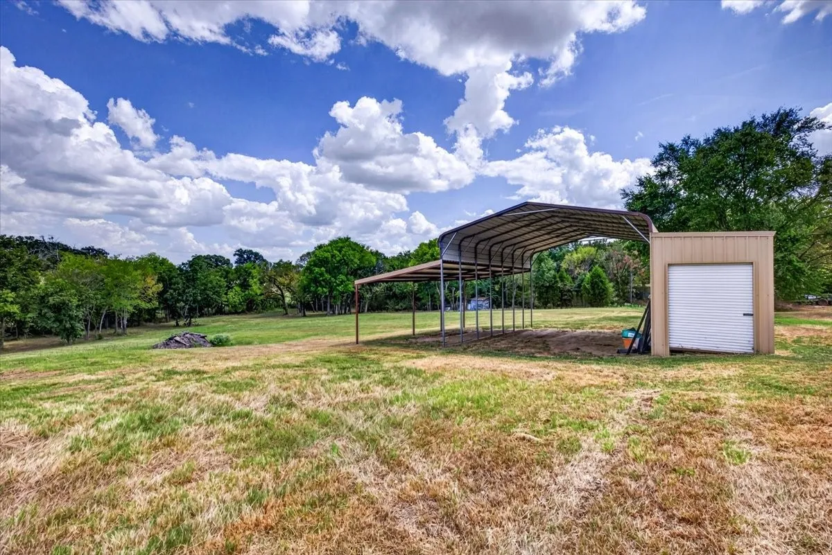 Single Family Residence For Sale in Henderson County , 621 FM 3441, Malakoff, Texas 75148, 4 Bedroom, 3 Bathroom, Garage spaces, 1,792 Sqft, built in 1963, mls#21374059, Real Estate Agent in Malakoff, Homes For Sale in Henderson county, Homes For Sale in Malakoff, Realtor in Malakoff Texas, Real Estate Brokerage Independent Realty Texas, Luminita Cordes Realtor