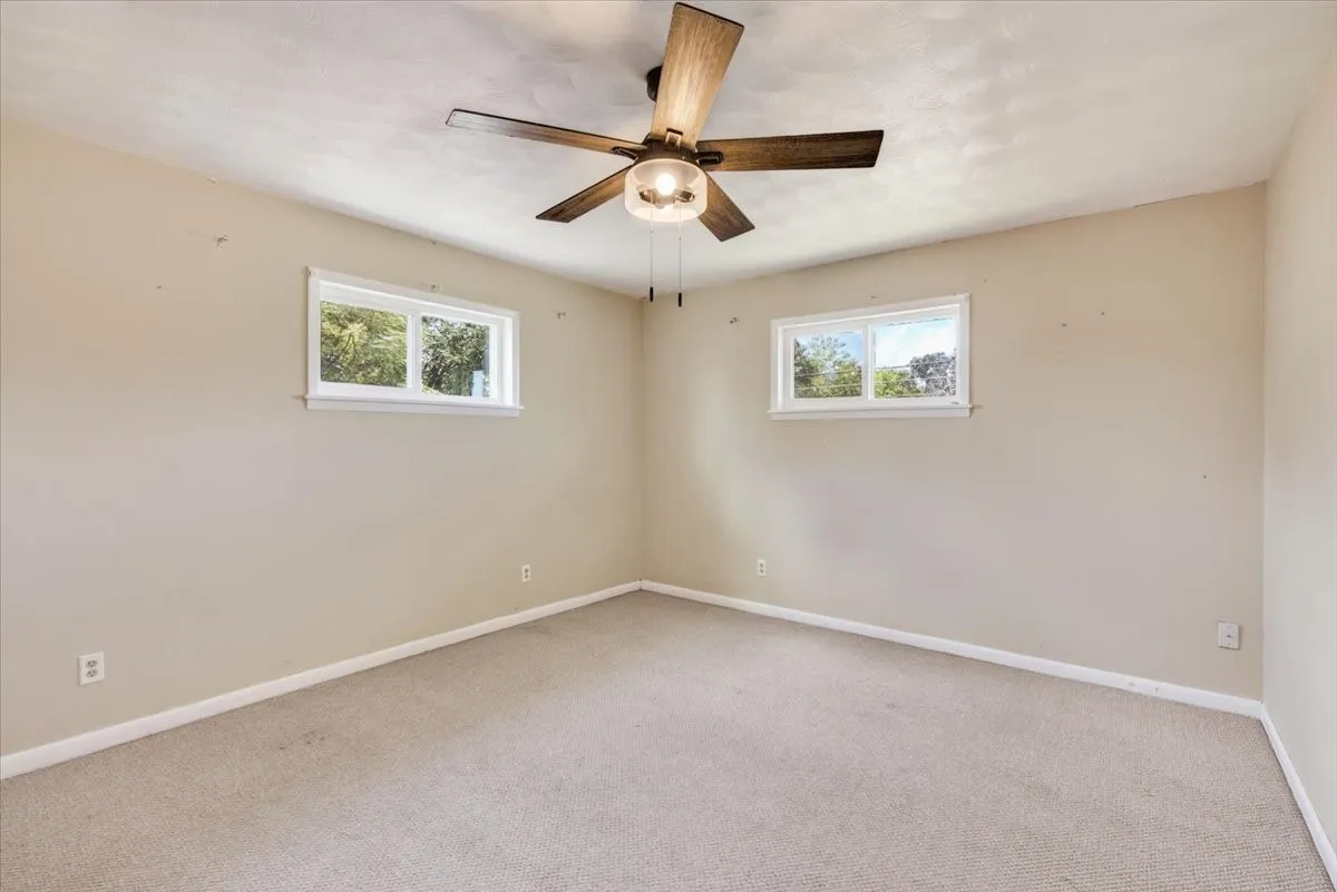 Single Family Residence For Sale in Henderson County , 621 FM 3441, Malakoff, Texas 75148, 4 Bedroom, 3 Bathroom, Garage spaces, 1,792 Sqft, built in 1963, mls#21374059, Real Estate Agent in Malakoff, Homes For Sale in Henderson county, Homes For Sale in Malakoff, Realtor in Malakoff Texas, Real Estate Brokerage Independent Realty Texas, Luminita Cordes Realtor
