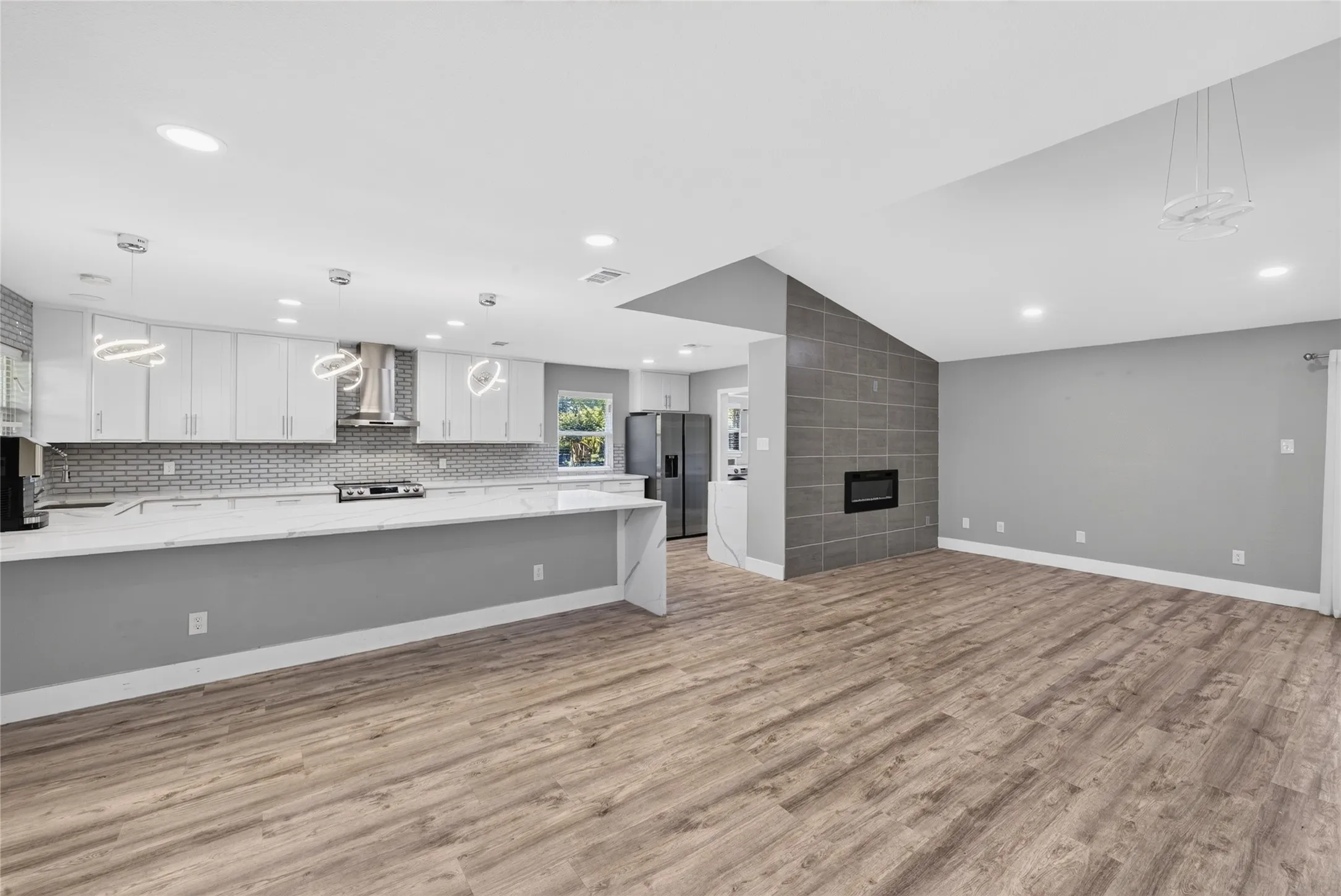 Single Family Residence For Rent in Collin County , 3903 Dublin Road, Parker, Texas 75002, 2 Bedroom, 2 Bathroom, 2 Garage spaces, 1,842 Sqft, built in 1976, mls#21374001, Real Estate Agent in Parker, Homes For Rent in Collin county, Homes For Rent in Parker, Realtor in Parker Texas, Real Estate Brokerage Independent Realty Texas, Luminita Cordes Realtor
