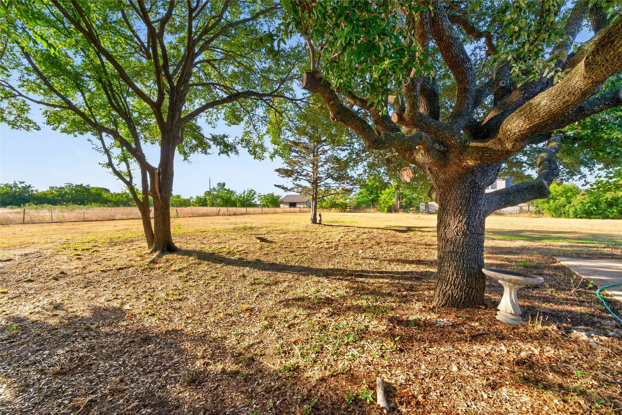 Single Family Residence For Rent in Collin County , 3903 Dublin Road, Parker, Texas 75002, 2 Bedroom, 2 Bathroom, 2 Garage spaces, 1,842 Sqft, built in 1976, mls#21374001, Real Estate Agent in Parker, Homes For Rent in Collin county, Homes For Rent in Parker, Realtor in Parker Texas, Real Estate Brokerage Independent Realty Texas, Luminita Cordes Realtor