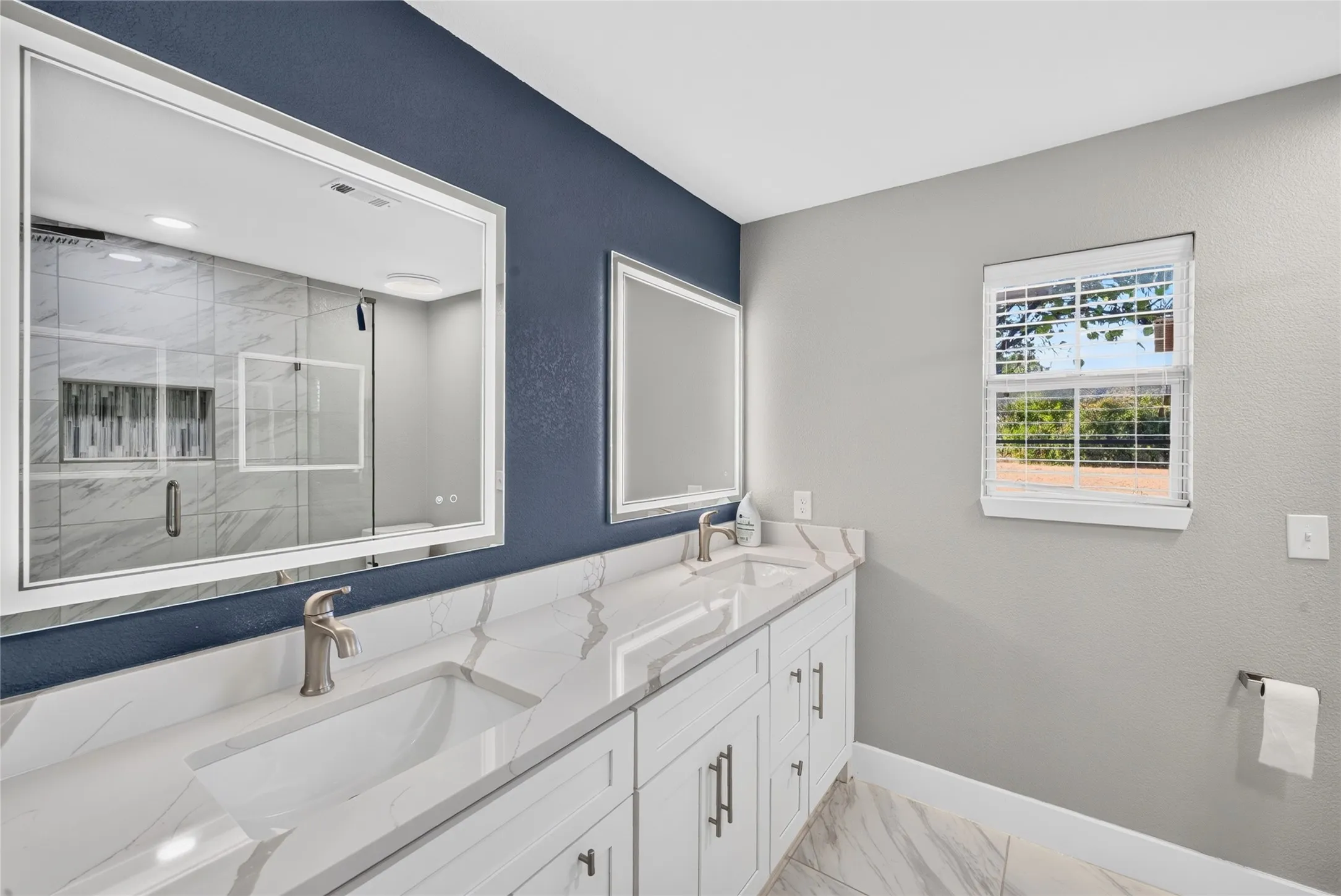 Single Family Residence For Rent in Collin County , 3903 Dublin Road, Parker, Texas 75002, 2 Bedroom, 2 Bathroom, 2 Garage spaces, 1,842 Sqft, built in 1976, mls#21374001, Real Estate Agent in Parker, Homes For Rent in Collin county, Homes For Rent in Parker, Realtor in Parker Texas, Real Estate Brokerage Independent Realty Texas, Luminita Cordes Realtor
