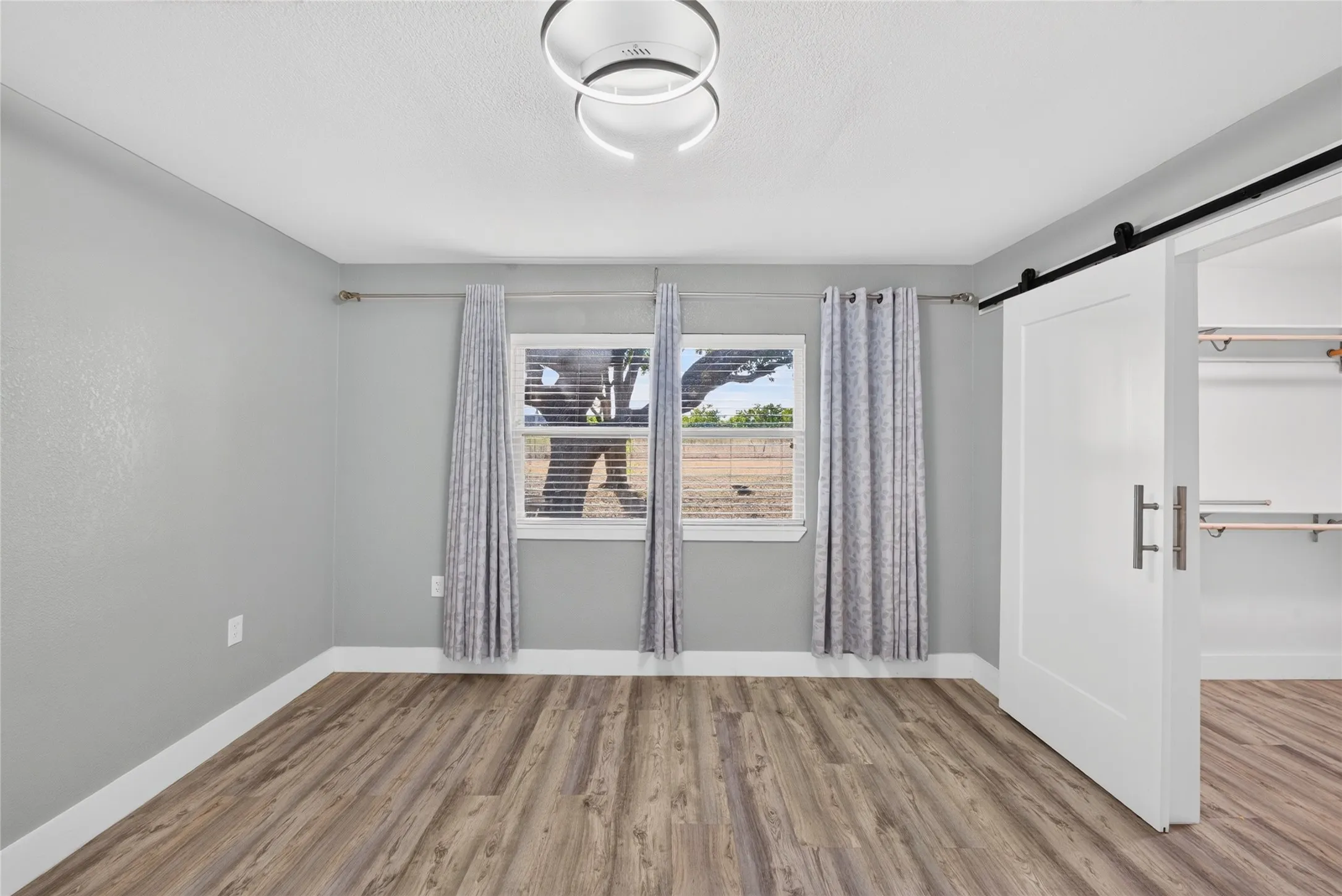 Single Family Residence For Rent in Collin County , 3903 Dublin Road, Parker, Texas 75002, 2 Bedroom, 2 Bathroom, 2 Garage spaces, 1,842 Sqft, built in 1976, mls#21374001, Real Estate Agent in Parker, Homes For Rent in Collin county, Homes For Rent in Parker, Realtor in Parker Texas, Real Estate Brokerage Independent Realty Texas, Luminita Cordes Realtor