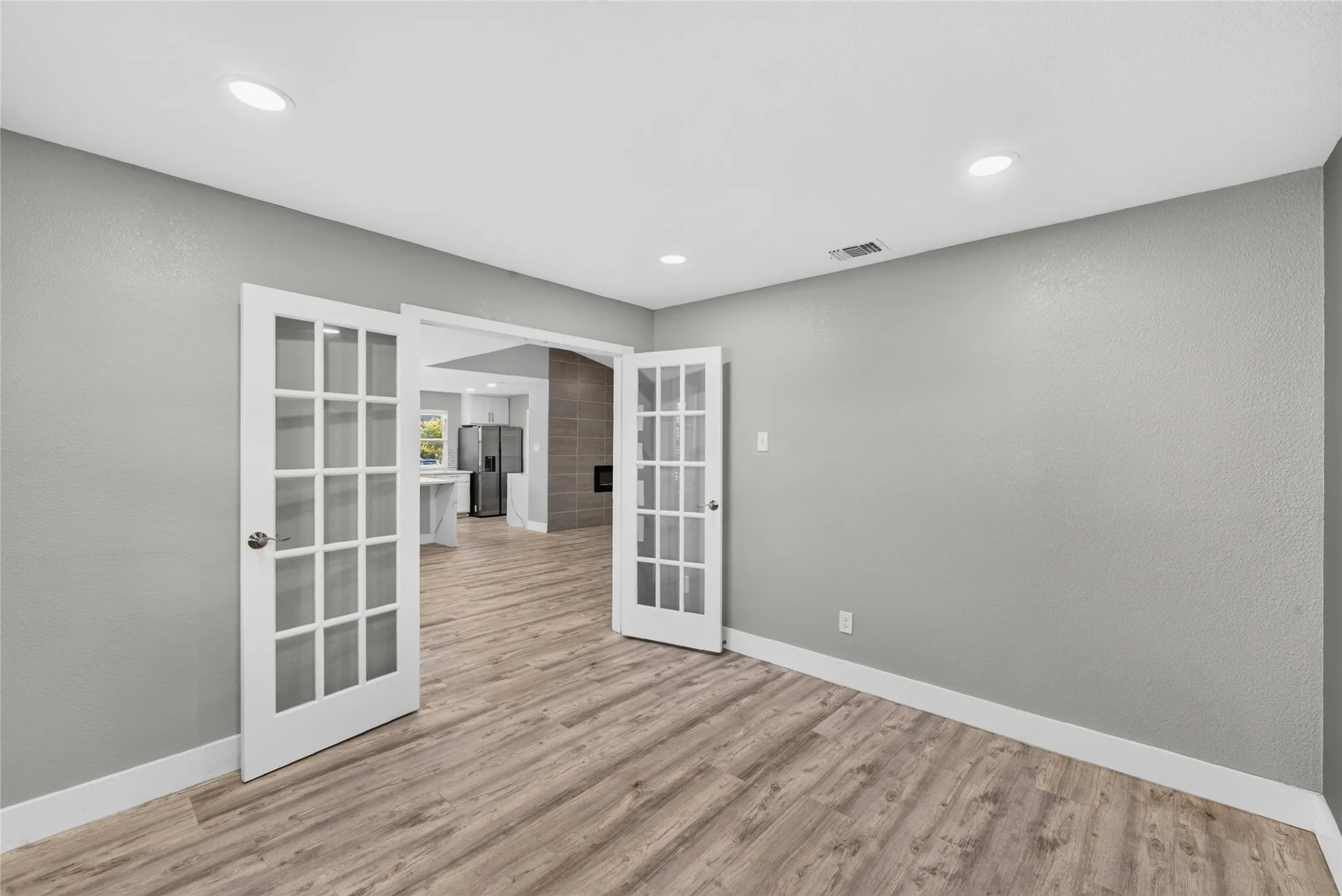Single Family Residence For Rent in Collin County , 3903 Dublin Road, Parker, Texas 75002, 2 Bedroom, 2 Bathroom, 2 Garage spaces, 1,842 Sqft, built in 1976, mls#21374001, Real Estate Agent in Parker, Homes For Rent in Collin county, Homes For Rent in Parker, Realtor in Parker Texas, Real Estate Brokerage Independent Realty Texas, Luminita Cordes Realtor