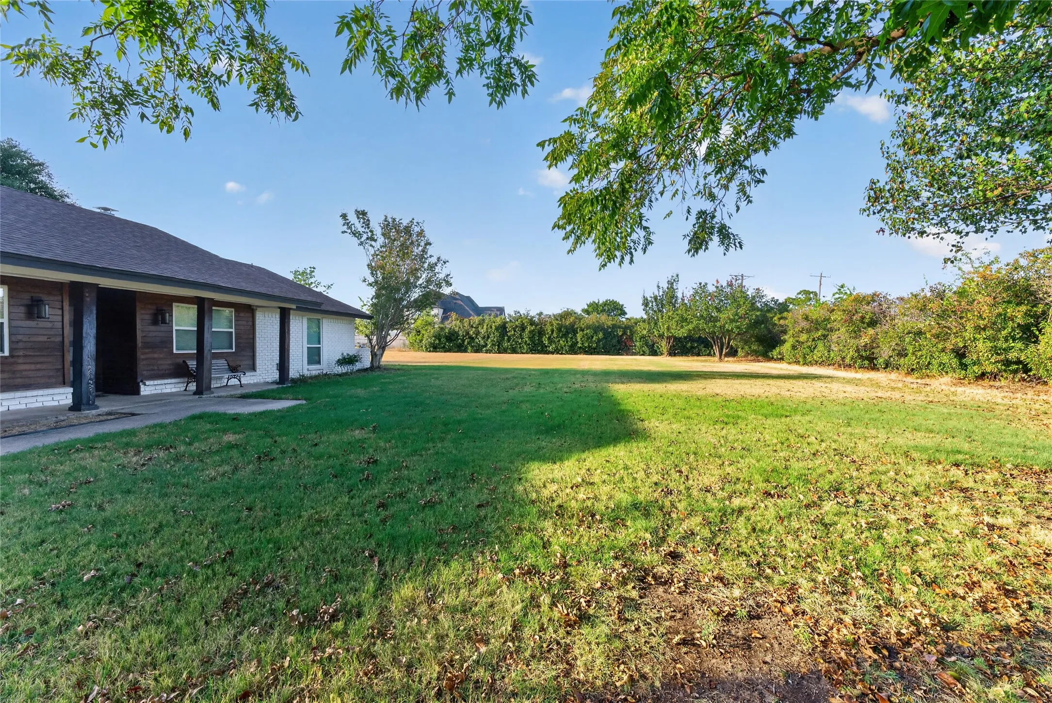 Single Family Residence For Rent in Collin County , 3903 Dublin Road, Parker, Texas 75002, 2 Bedroom, 2 Bathroom, 2 Garage spaces, 1,842 Sqft, built in 1976, mls#21374001, Real Estate Agent in Parker, Homes For Rent in Collin county, Homes For Rent in Parker, Realtor in Parker Texas, Real Estate Brokerage Independent Realty Texas, Luminita Cordes Realtor