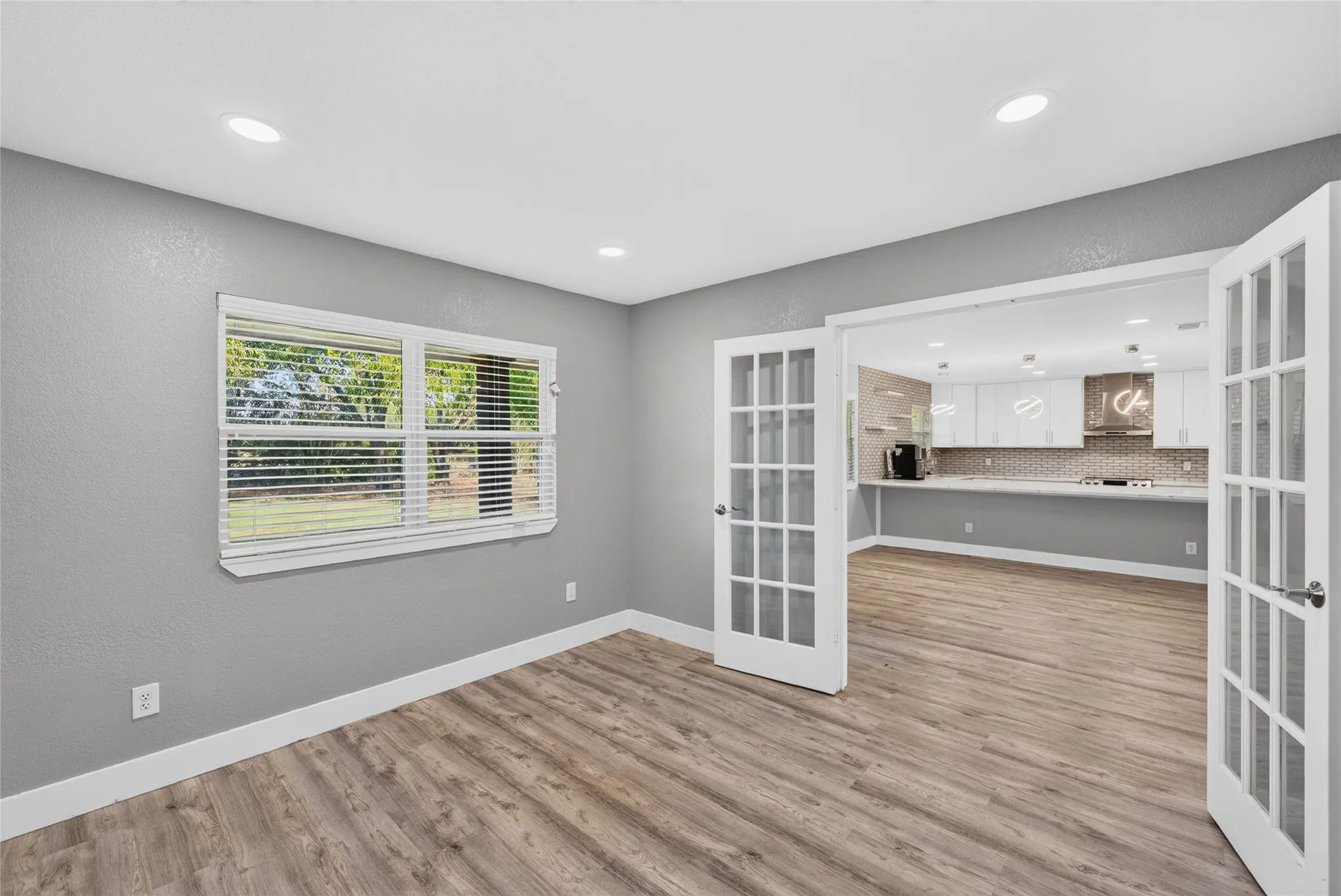 Single Family Residence For Rent in Collin County , 3903 Dublin Road, Parker, Texas 75002, 2 Bedroom, 2 Bathroom, 2 Garage spaces, 1,842 Sqft, built in 1976, mls#21374001, Real Estate Agent in Parker, Homes For Rent in Collin county, Homes For Rent in Parker, Realtor in Parker Texas, Real Estate Brokerage Independent Realty Texas, Luminita Cordes Realtor