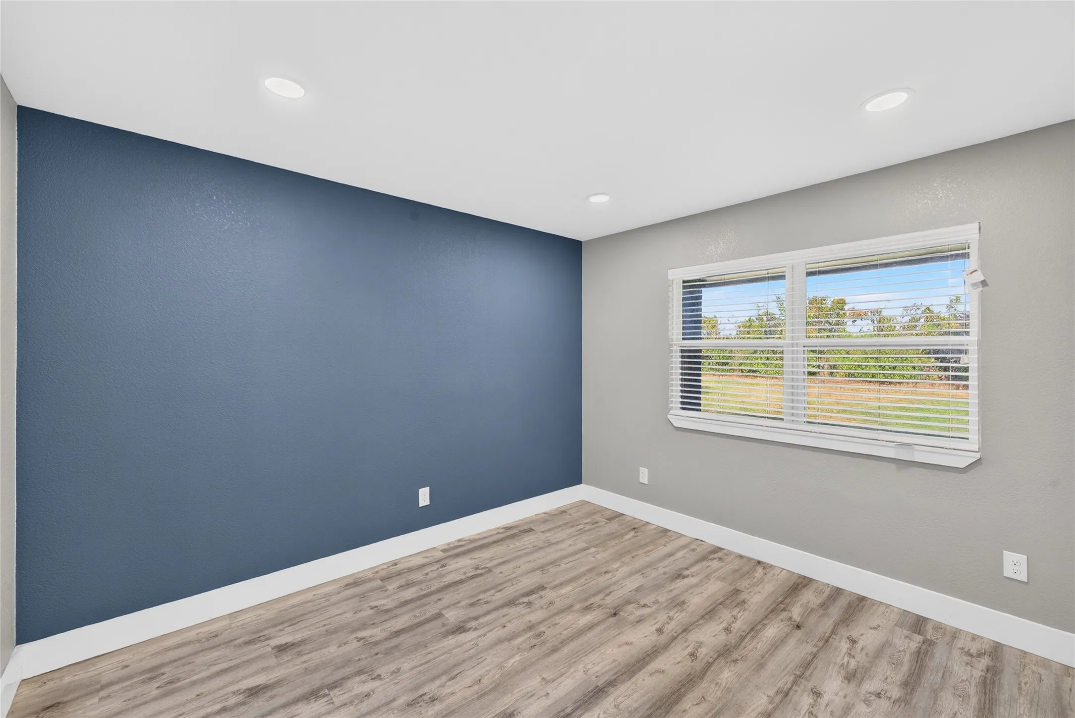 Single Family Residence For Rent in Collin County , 3903 Dublin Road, Parker, Texas 75002, 2 Bedroom, 2 Bathroom, 2 Garage spaces, 1,842 Sqft, built in 1976, mls#21374001, Real Estate Agent in Parker, Homes For Rent in Collin county, Homes For Rent in Parker, Realtor in Parker Texas, Real Estate Brokerage Independent Realty Texas, Luminita Cordes Realtor