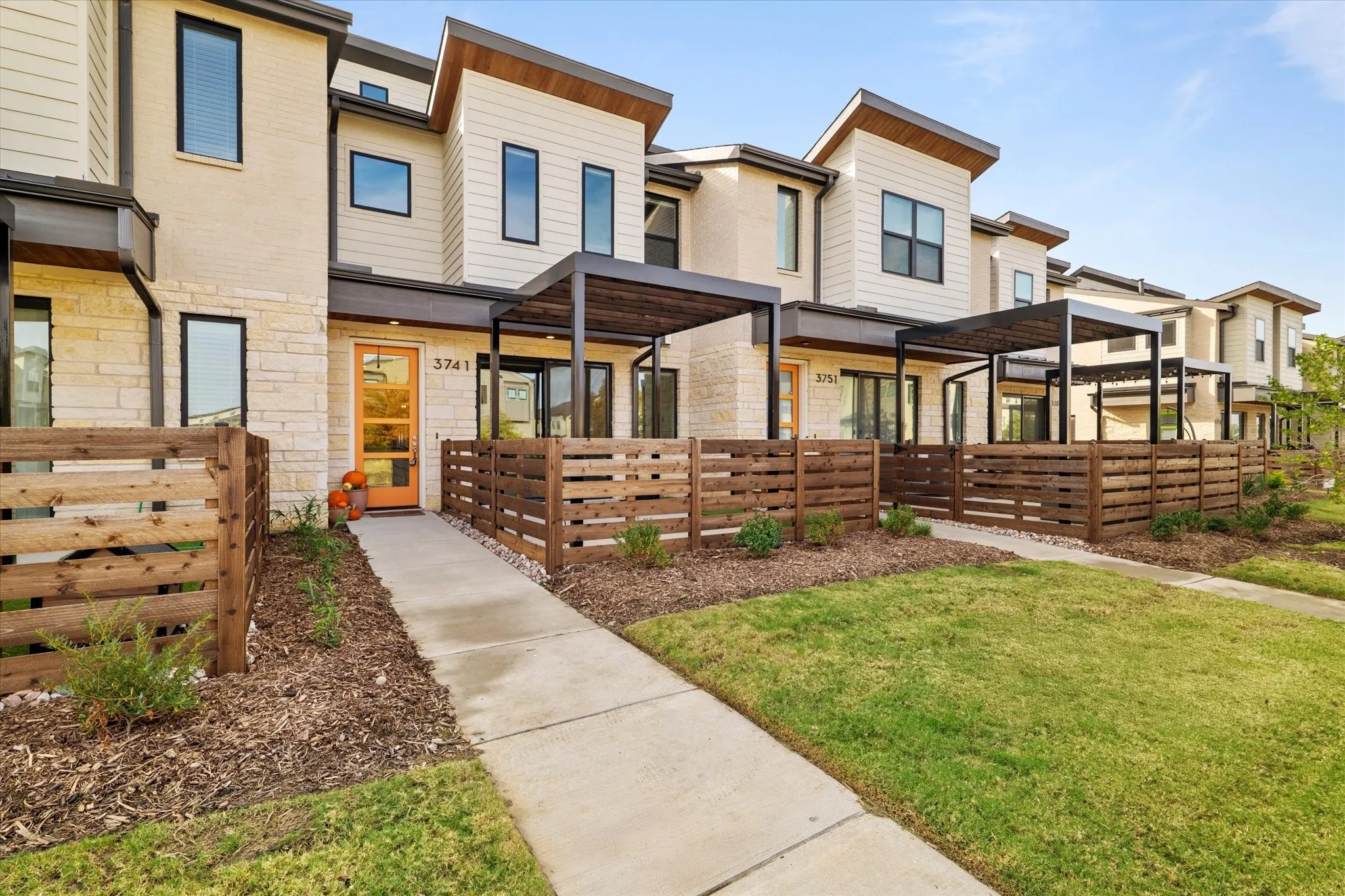Single Family Residence For Rent in Denton County , 3741 Pine Leaf Lane, Prosper, Texas 75078, 2 Bedroom, 3 Bathroom, 2 Garage spaces, 1,415 Sqft, built in 2020, mls#21374043, Real Estate Agent in Prosper, Homes For Rent in Denton county, Homes For Rent in Prosper, Realtor in Prosper Texas, Real Estate Brokerage Independent Realty Texas, Luminita Cordes Realtor