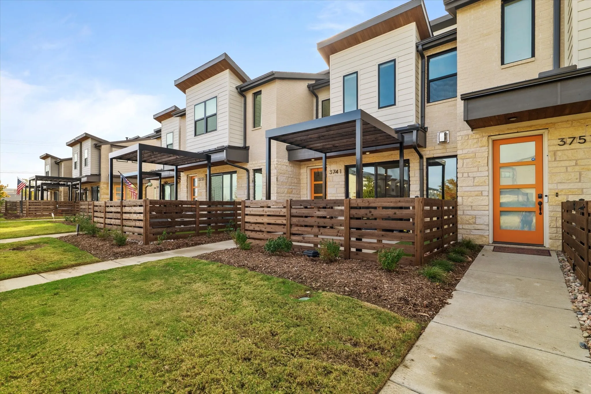 Single Family Residence For Rent in Denton County , 3741 Pine Leaf Lane, Prosper, Texas 75078, 2 Bedroom, 3 Bathroom, 2 Garage spaces, 1,415 Sqft, built in 2020, mls#21374043, Real Estate Agent in Prosper, Homes For Rent in Denton county, Homes For Rent in Prosper, Realtor in Prosper Texas, Real Estate Brokerage Independent Realty Texas, Luminita Cordes Realtor