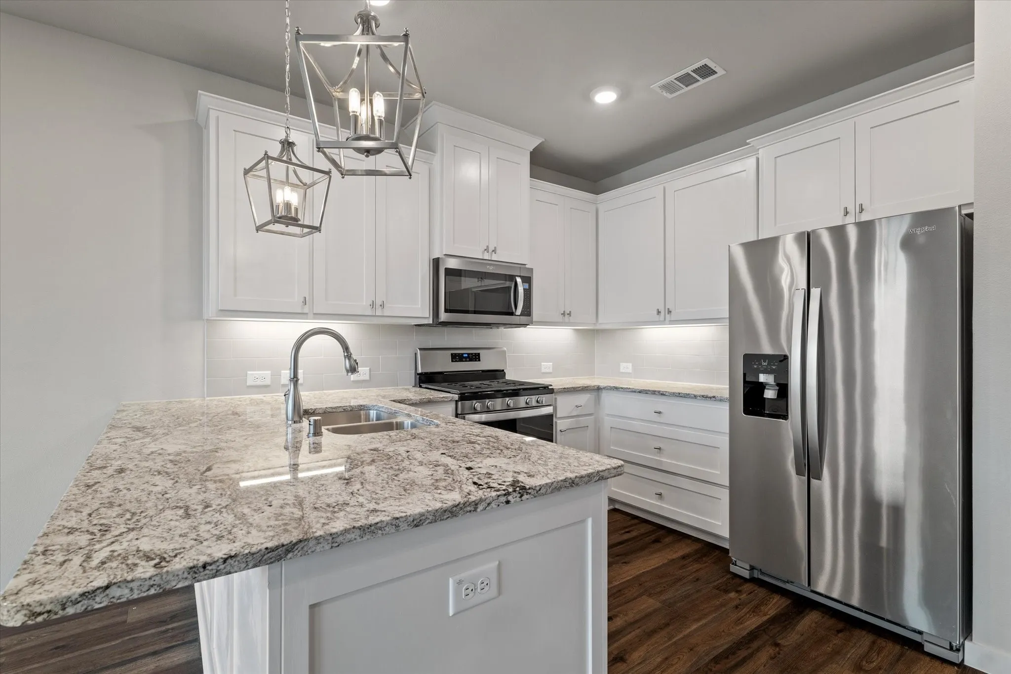 Single Family Residence For Rent in Denton County , 3741 Pine Leaf Lane, Prosper, Texas 75078, 2 Bedroom, 3 Bathroom, 2 Garage spaces, 1,415 Sqft, built in 2020, mls#21374043, Real Estate Agent in Prosper, Homes For Rent in Denton county, Homes For Rent in Prosper, Realtor in Prosper Texas, Real Estate Brokerage Independent Realty Texas, Luminita Cordes Realtor