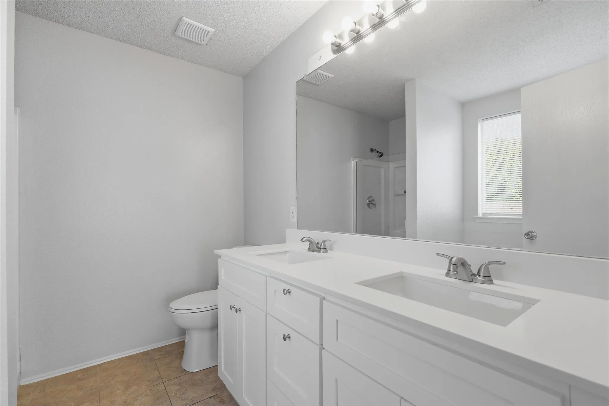 Single Family Residence For Sale in Kaufman County , 527 Tumbleweed Drive, Forney, Texas 75126, 4 Bedroom, 3 Bathroom, 2 Garage spaces, 2,102 Sqft, built in 2002, mls#21374068, Real Estate Agent in Forney, Homes For Sale in Kaufman county, Homes For Sale in Forney, Realtor in Forney Texas, Real Estate Brokerage Independent Realty Texas, Luminita Cordes Realtor