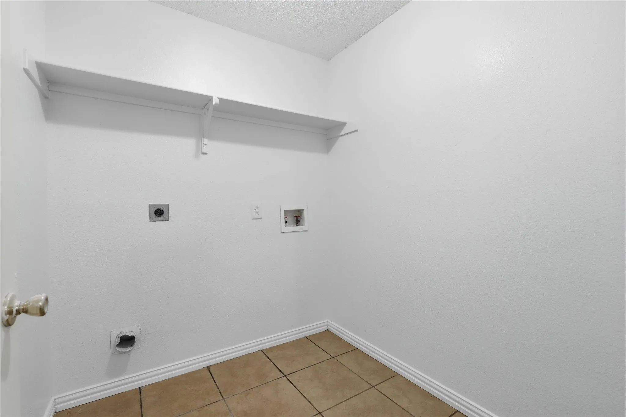 Single Family Residence For Sale in Kaufman County , 527 Tumbleweed Drive, Forney, Texas 75126, 4 Bedroom, 3 Bathroom, 2 Garage spaces, 2,102 Sqft, built in 2002, mls#21374068, Real Estate Agent in Forney, Homes For Sale in Kaufman county, Homes For Sale in Forney, Realtor in Forney Texas, Real Estate Brokerage Independent Realty Texas, Luminita Cordes Realtor