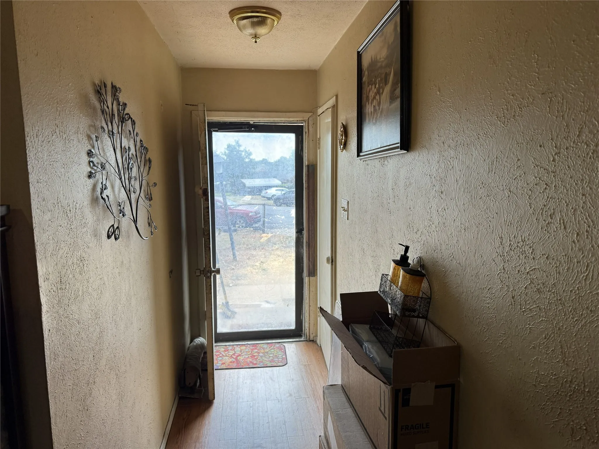 Single Family Residence For Sale in Dallas County , 6526 Tioga Place, Dallas, Texas 75241, 3 Bedroom, 2 Bathroom, Garage spaces, 936 Sqft, built in 1970, mls#21373637, Real Estate Agent in Dallas, Homes For Sale in Dallas county, Homes For Sale in Dallas, Realtor in Dallas Texas, Real Estate Brokerage Independent Realty Texas, Luminita Cordes Realtor