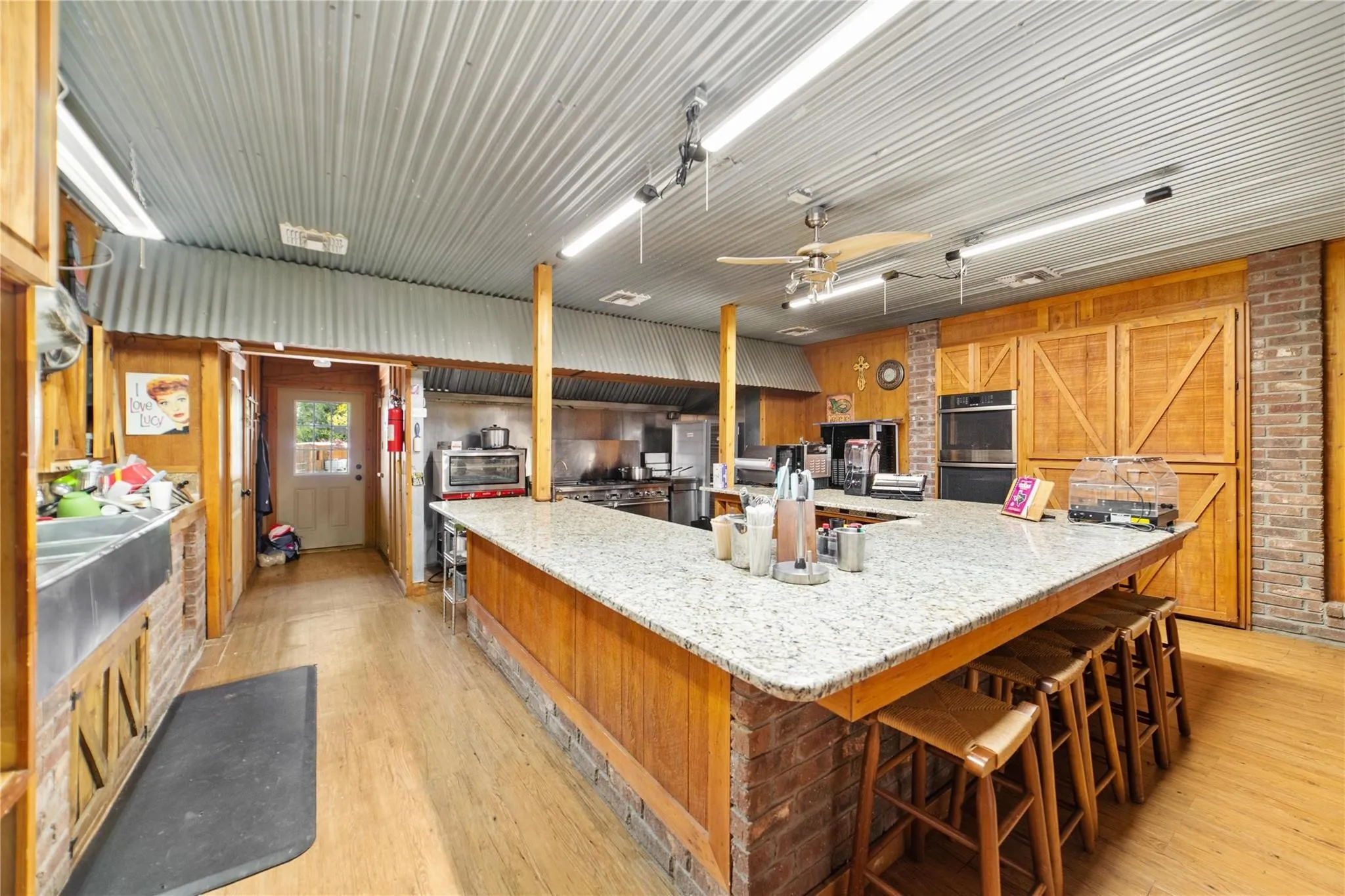 2nd home
Commercial kitchen