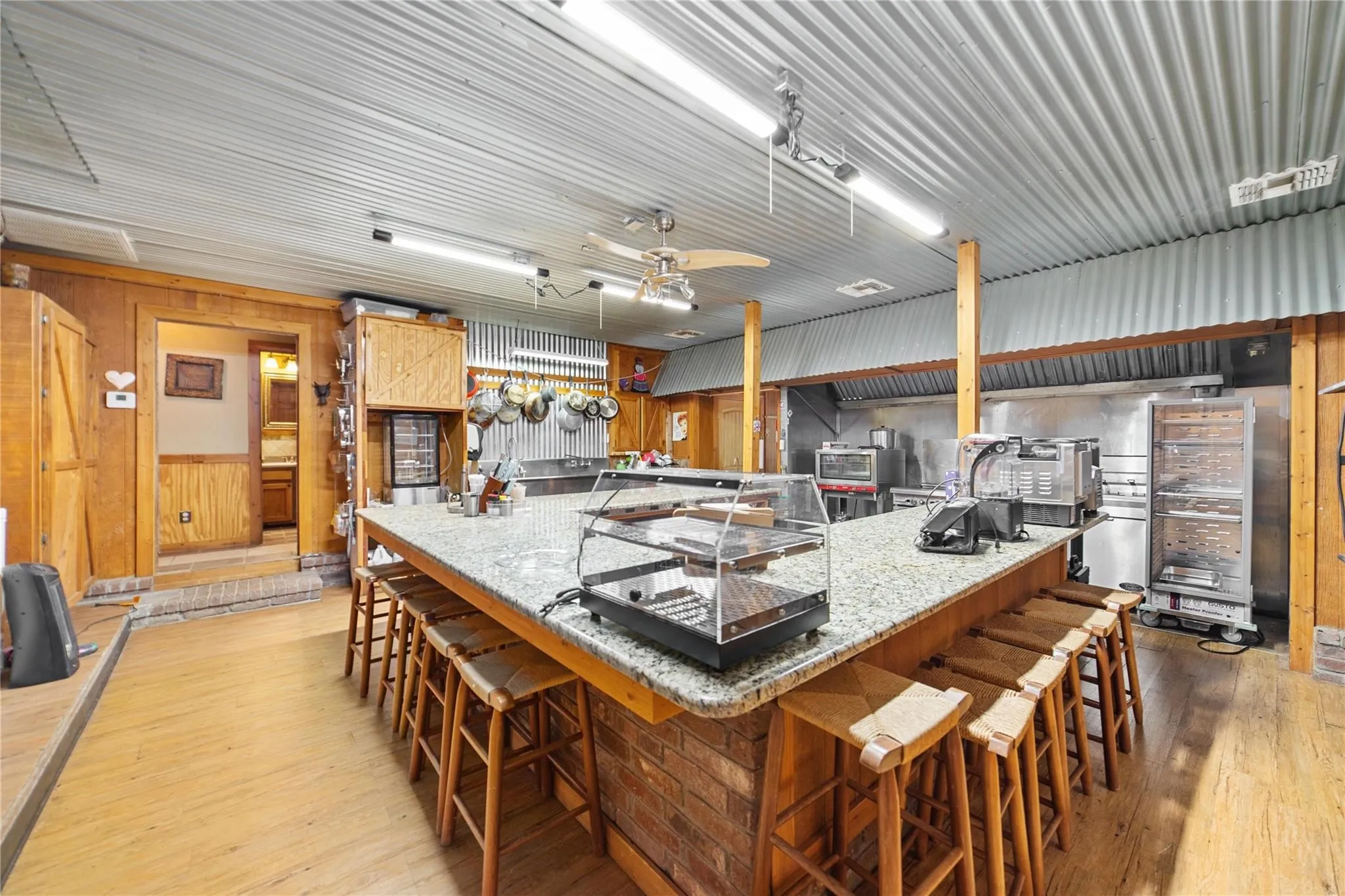 2nd home
Commercial kitchen
